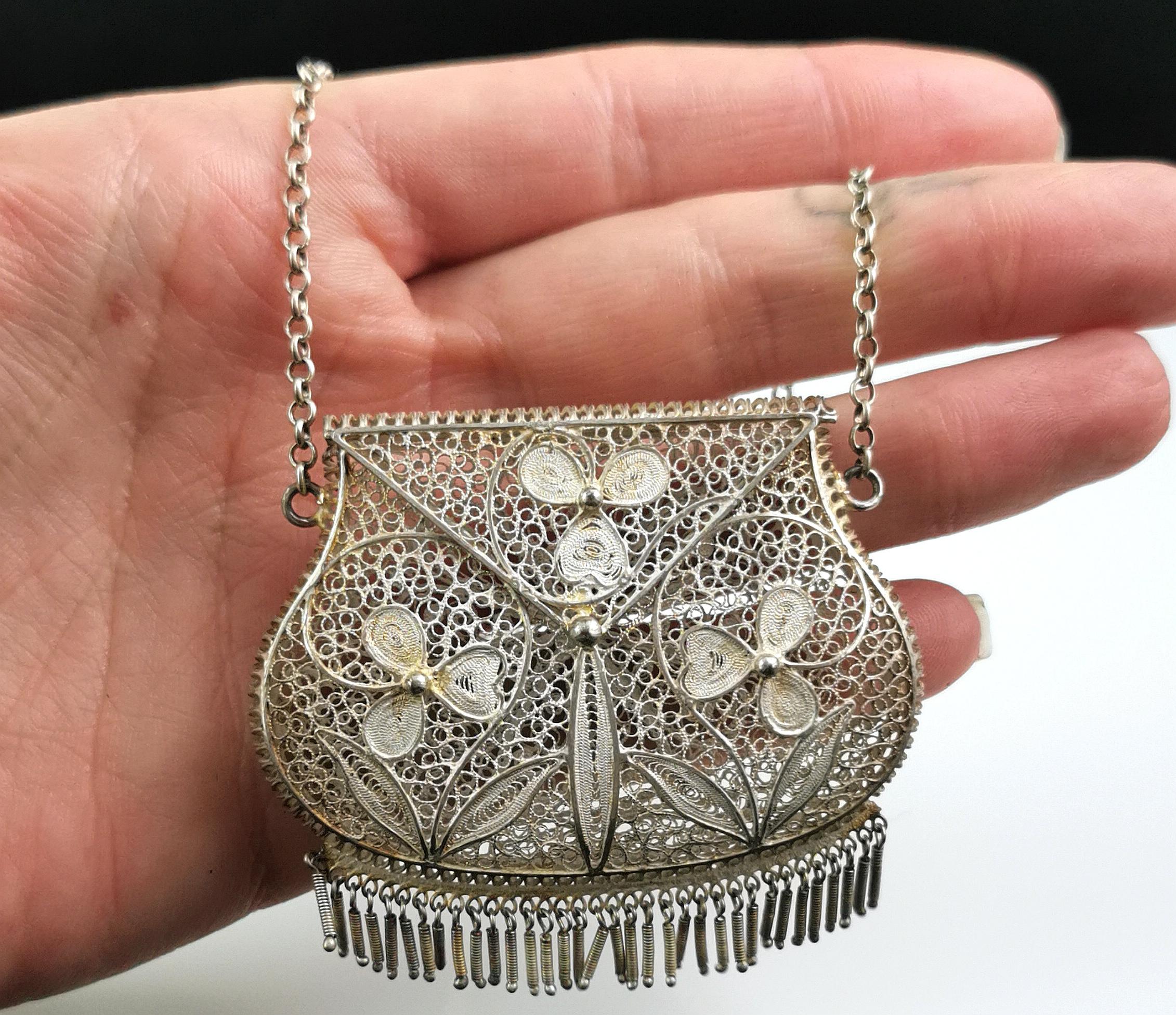 Vintage Sterling silver filigree purse, Shamrock In Good Condition For Sale In NEWARK, GB