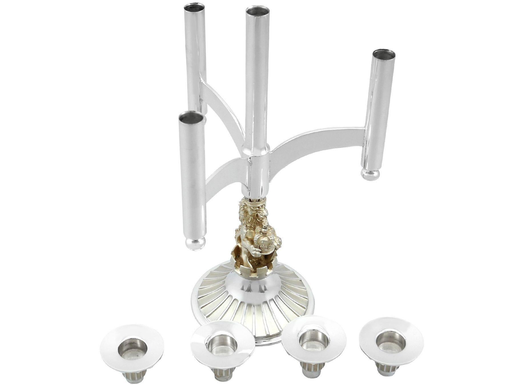 Vintage 1977 Candelabro de cuatro luces de plata de ley Plata esterlina en venta