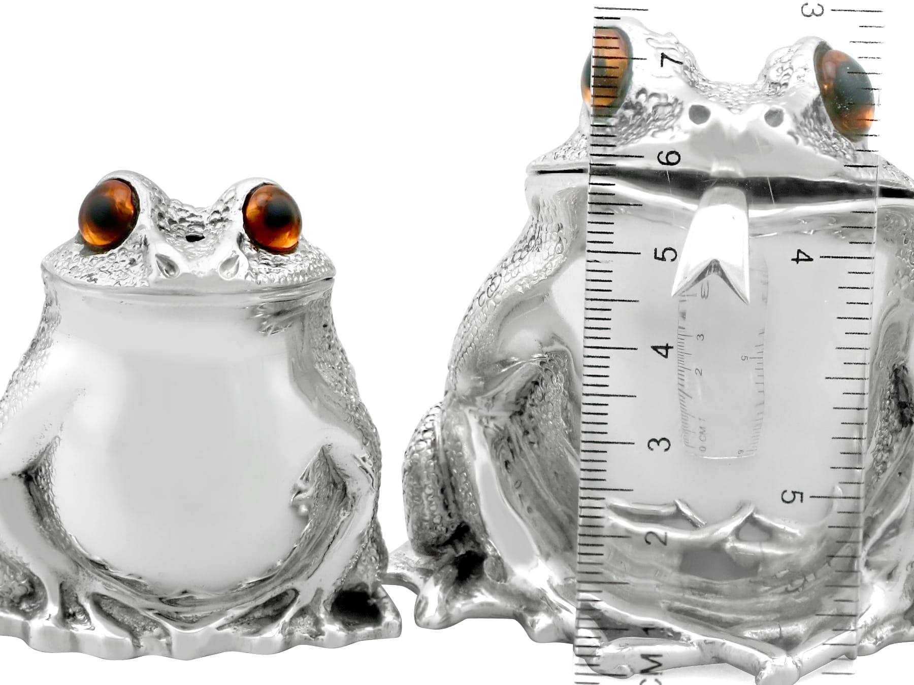 Late 20th Century Vintage Sterling Silver Frog Condiment Set For Sale