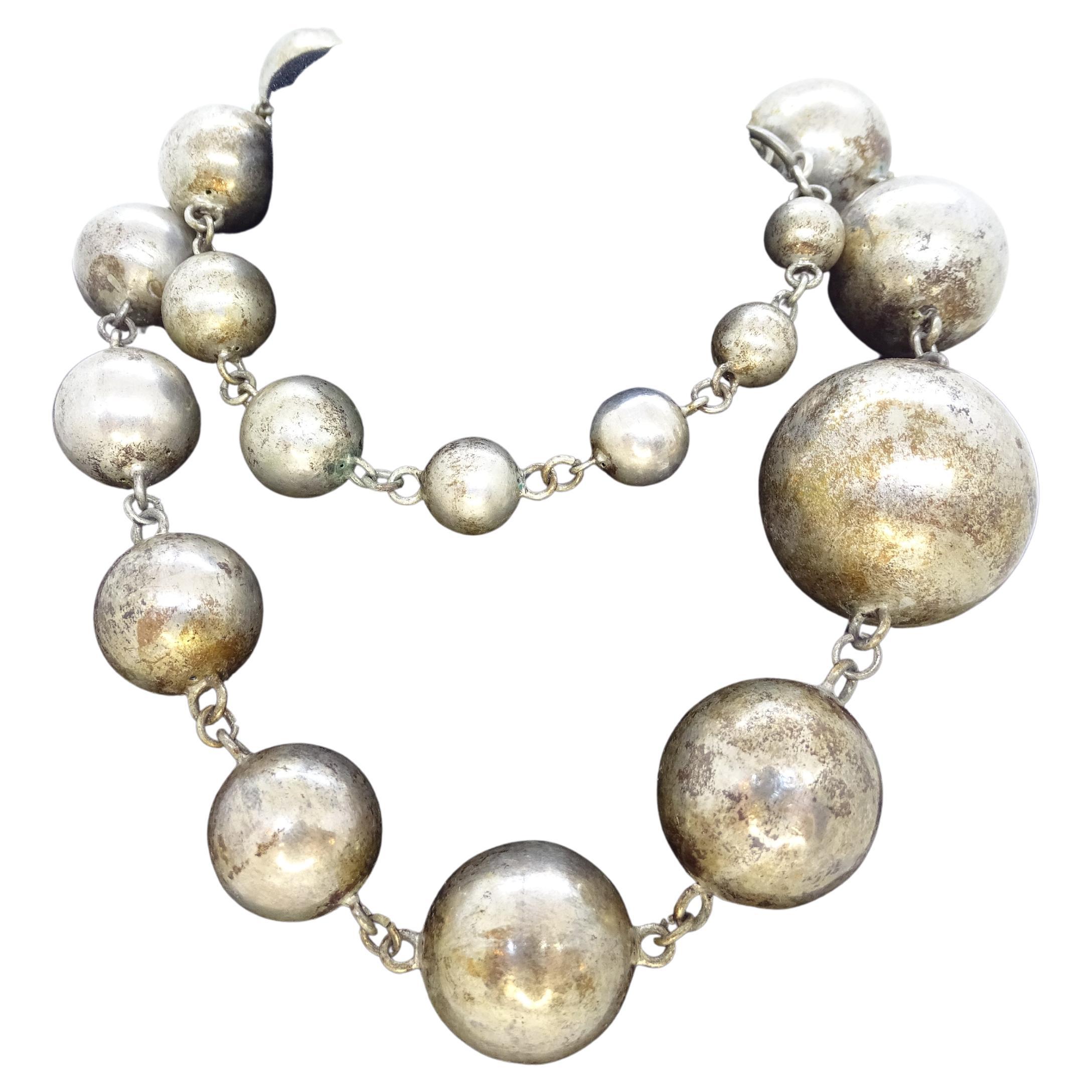 Vintage Sterling Silver Graduated Round Ball Bead Necklace en vente