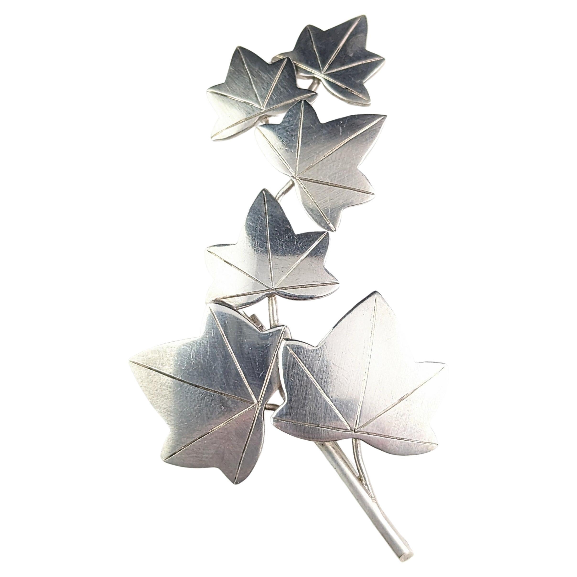 Vintage sterling silver Ivy leaf brooch, Articulated, Geoffrey Bellamy