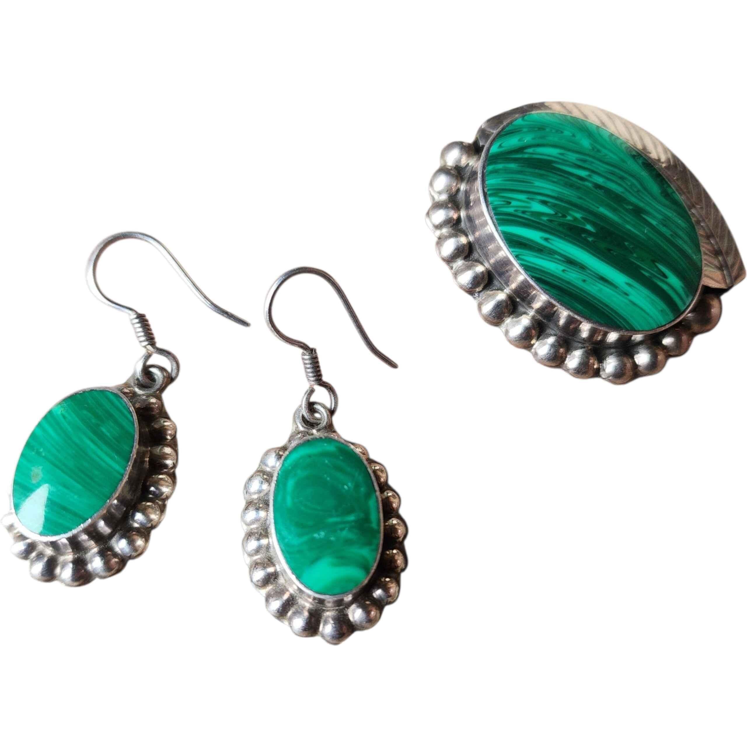 Juego de joyas vintage de plata de ley con malaquita Broche y pendientes navajo Artesano en venta