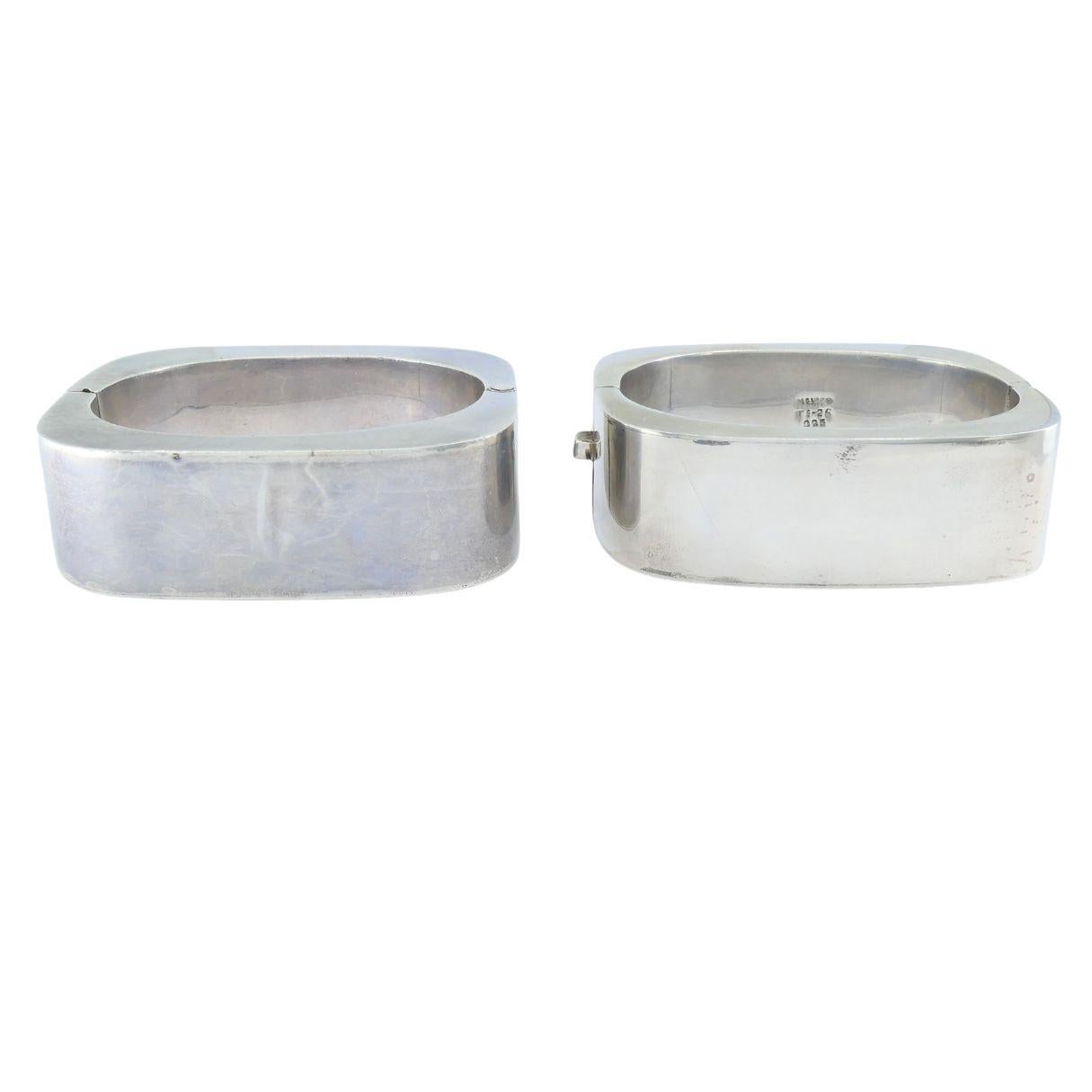 Donna Bracciale a cerniera geometrica d'epoca in argento sterling Messico Coppia di bracciali in vendita