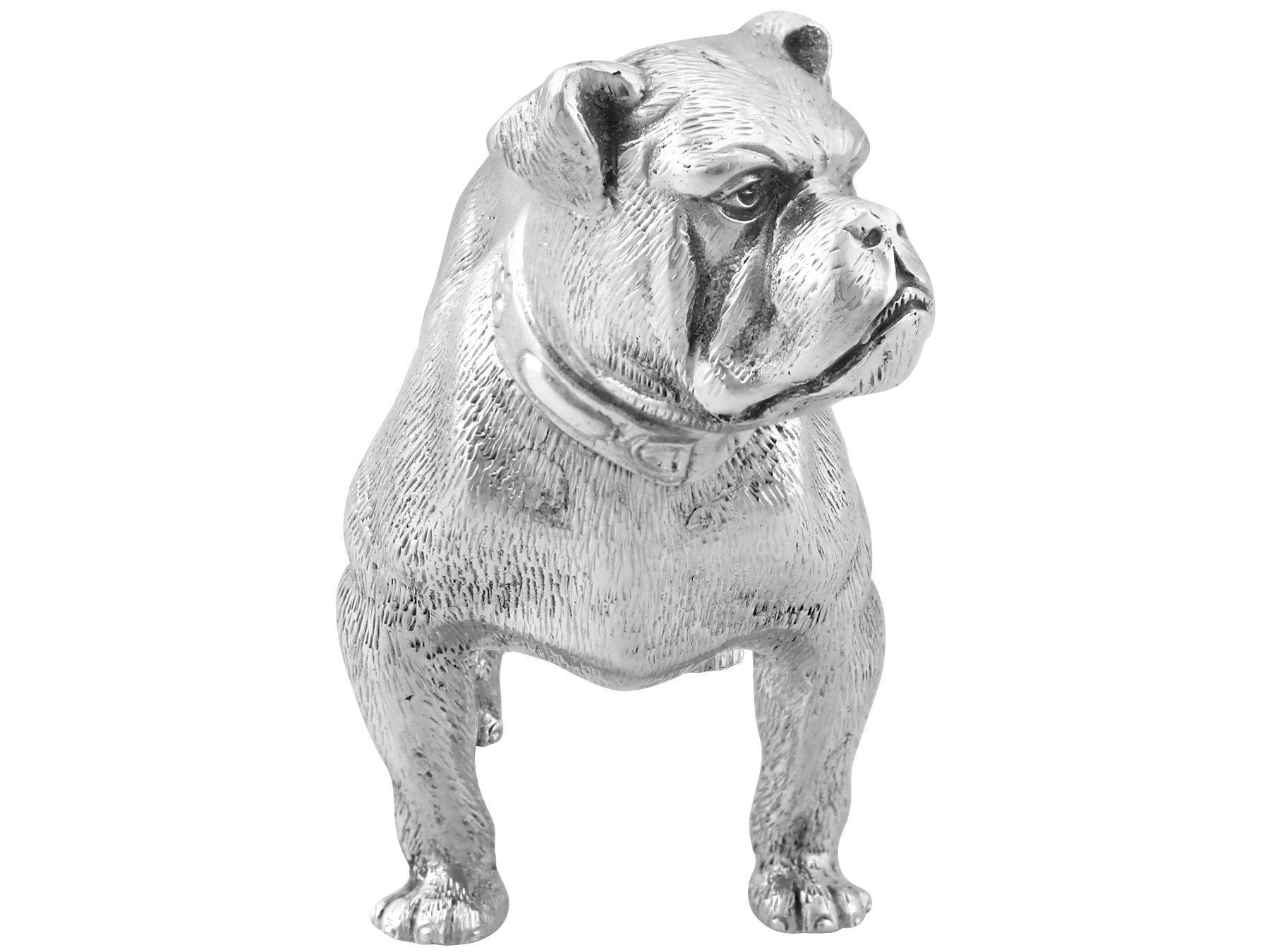 Vintage Sterling Silver Model of a Bulldog In Excellent Condition For Sale In Jesmond, Newcastle Upon Tyne