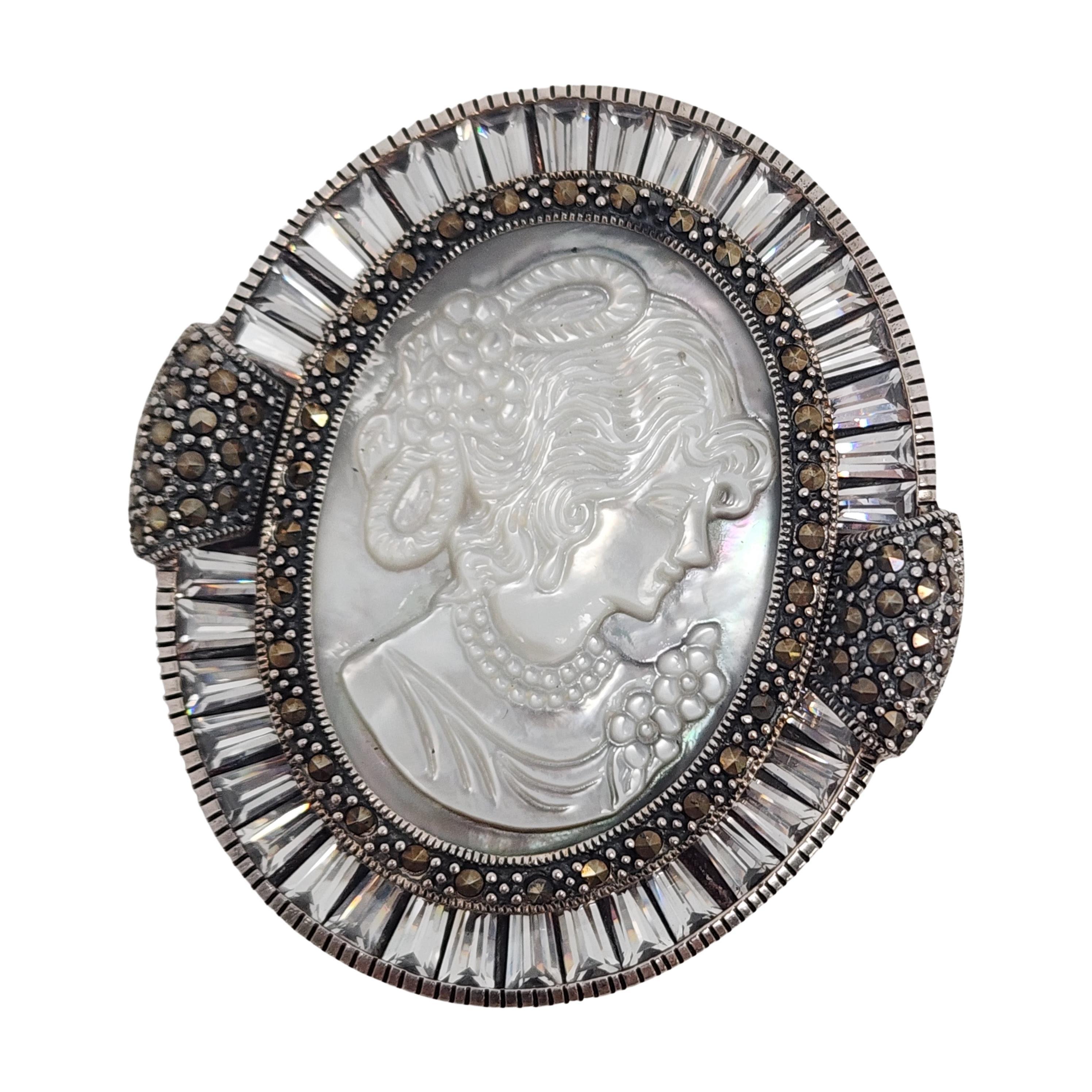 Vintage Sterling Silver Mother of Pearl Cameo Pendant/Pin/Brooch #15952 For Sale 1