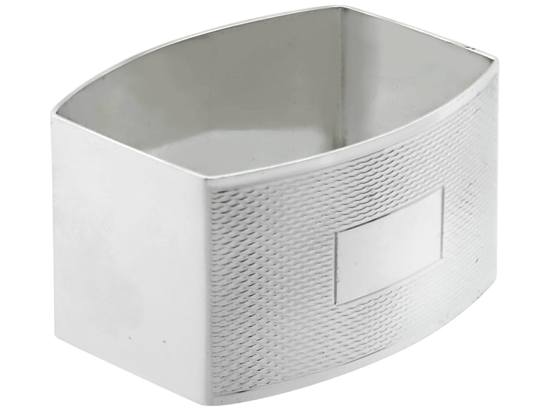 Servilleteros vintage de plata de ley finales del siglo XX en venta