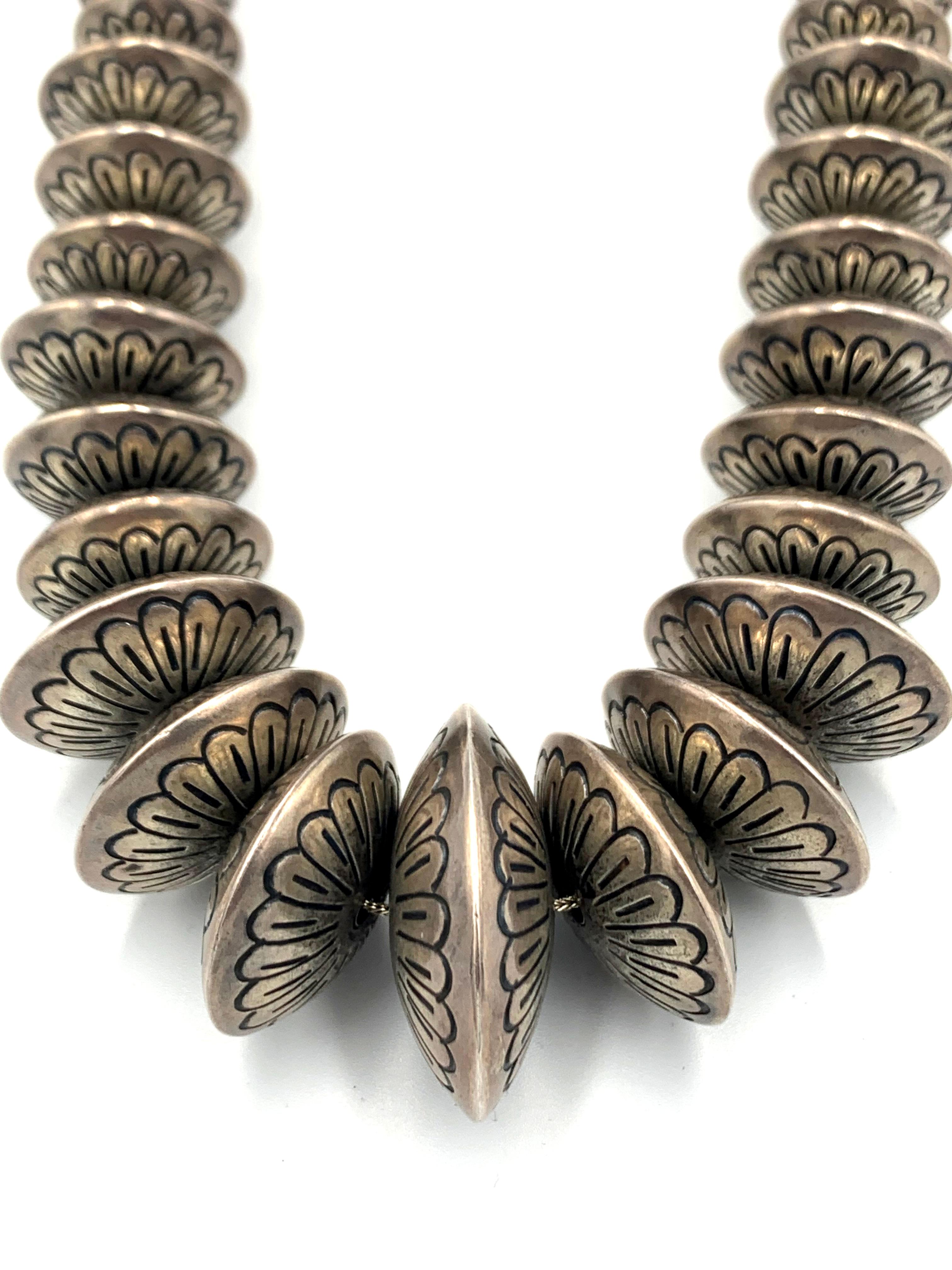 Nativo americano Collana di perle Navajo vintage in argento sterling in vendita