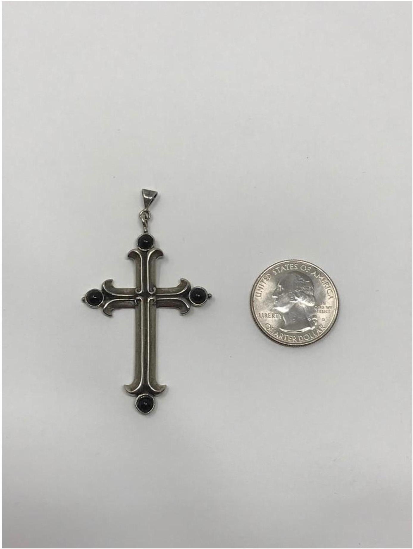 Vintage Sterling Silver Onyx Crucifix Pendent For Sale 4