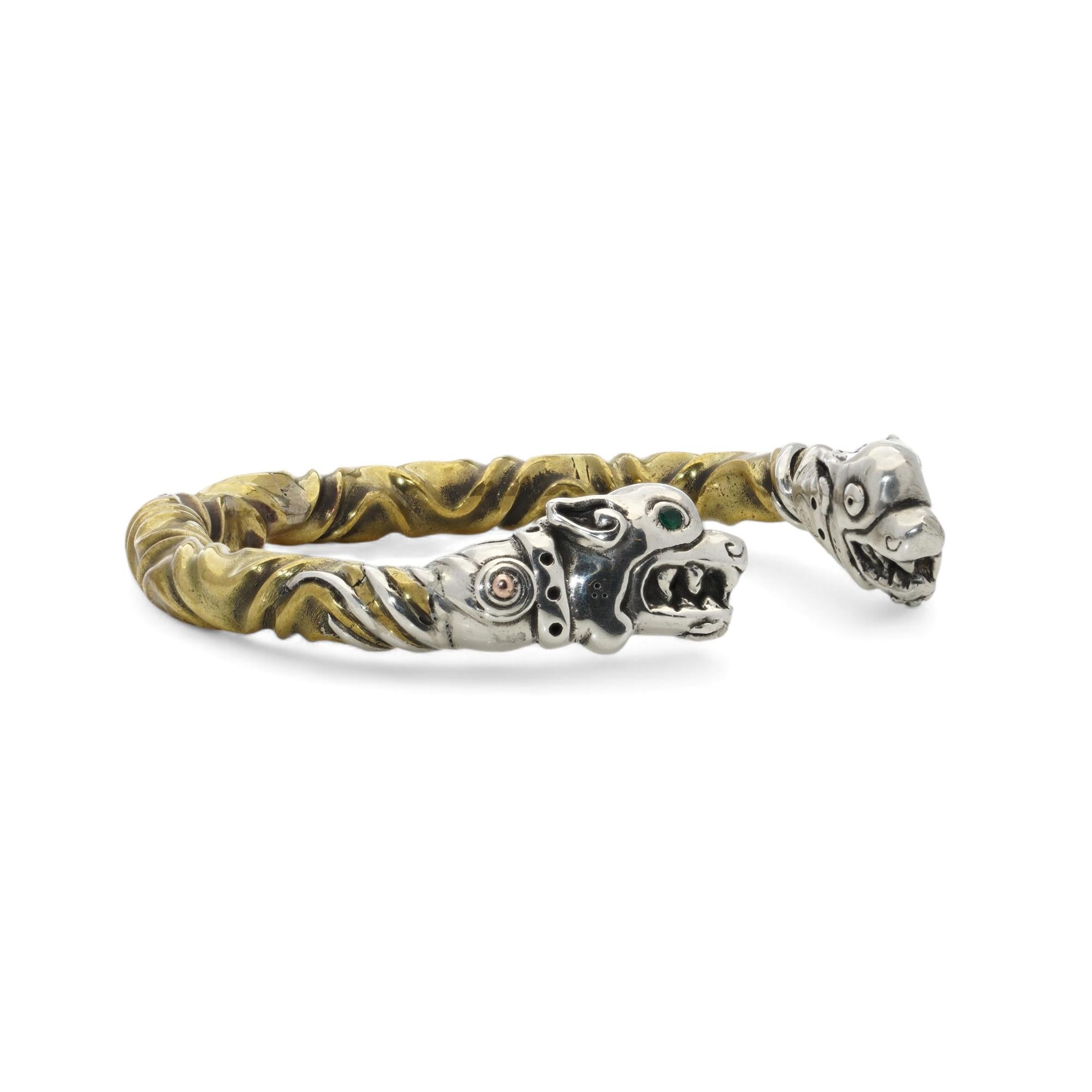 Vintage sterling silver open cuff bracelet with dog heads In Good Condition For Sale In Braintree, GB