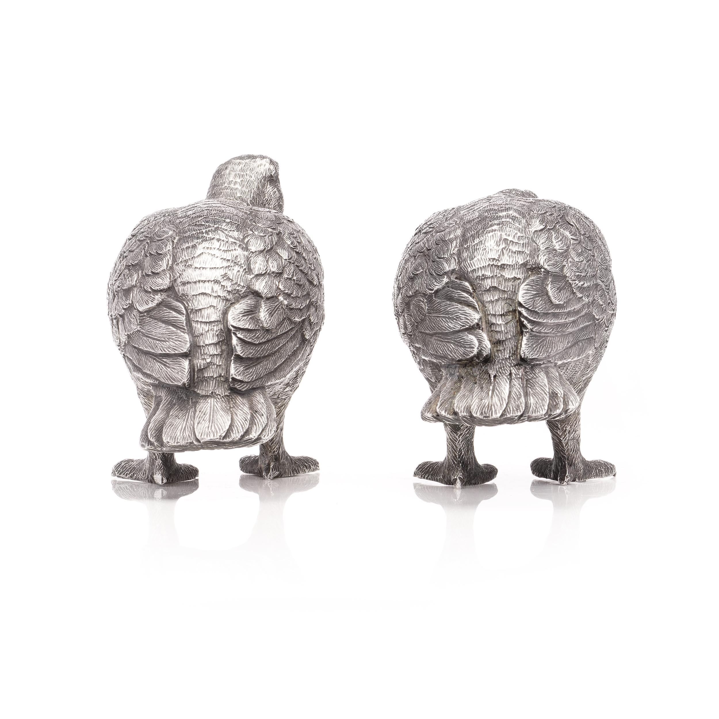 Metà XX secolo Coppia di modelli di galli cedroni in argento sterling d'epoca, Londra, 1966 in vendita