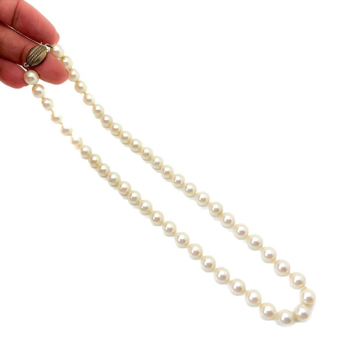 Vintage Sterling Silver Pearl Rope Necklace 1960s In Good Condition For Sale In Wilmslow, GB