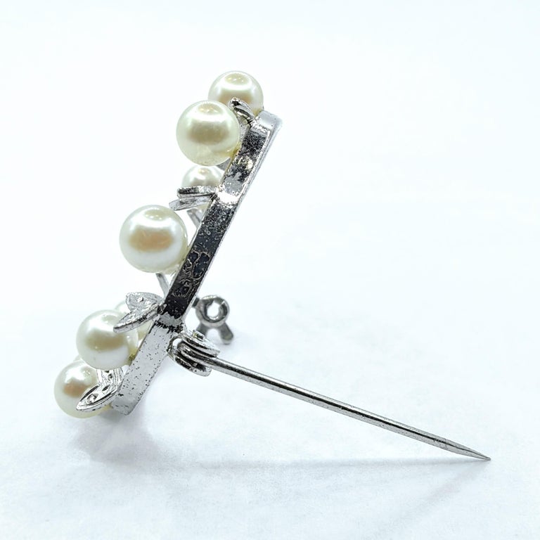 Broche Argentée Vintage Avec Perles - Neuf Avec étiquettes