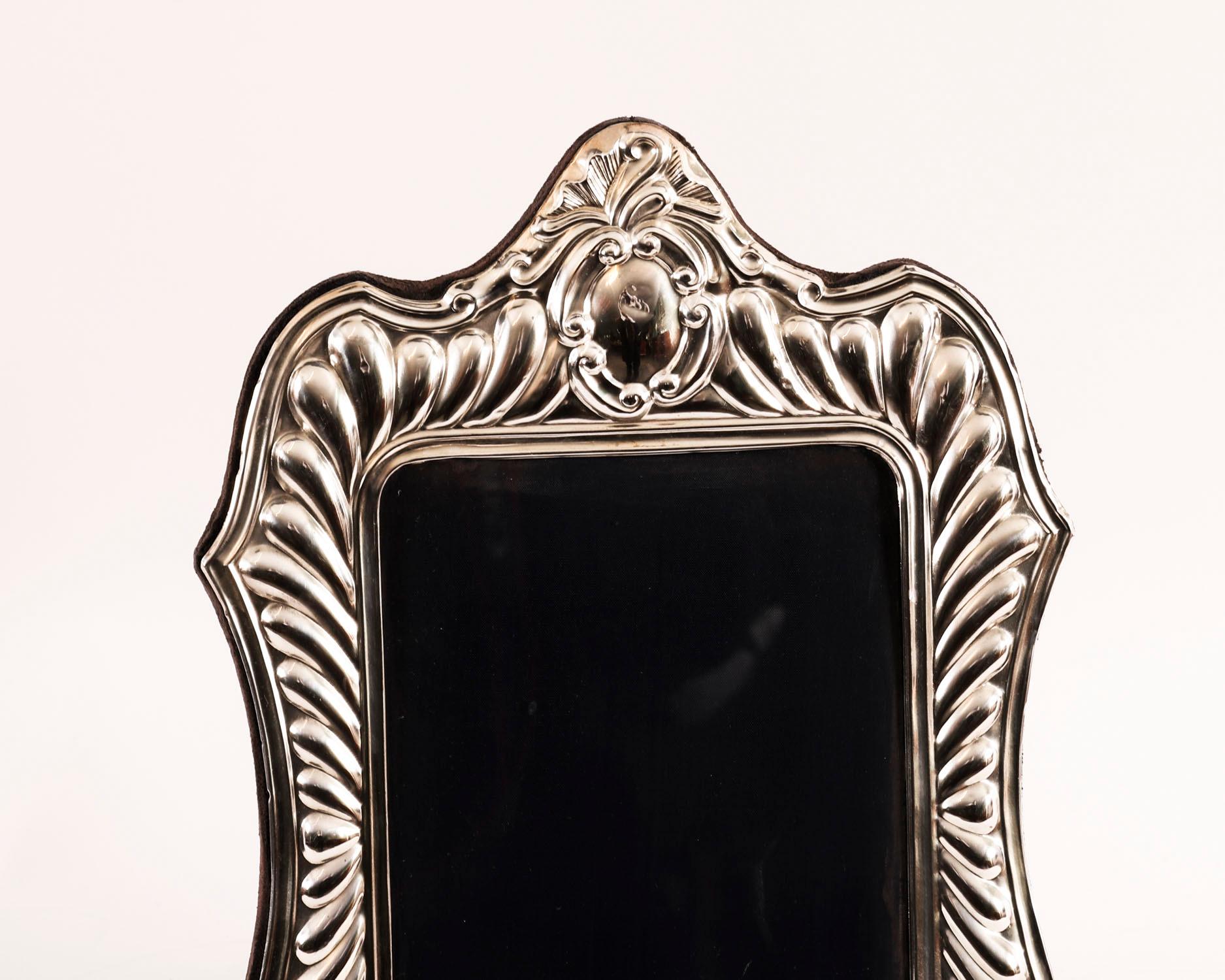 Vintage Sterling Silver Photo Frame 31 x 23 cm 20th Century (20. Jahrhundert) im Angebot