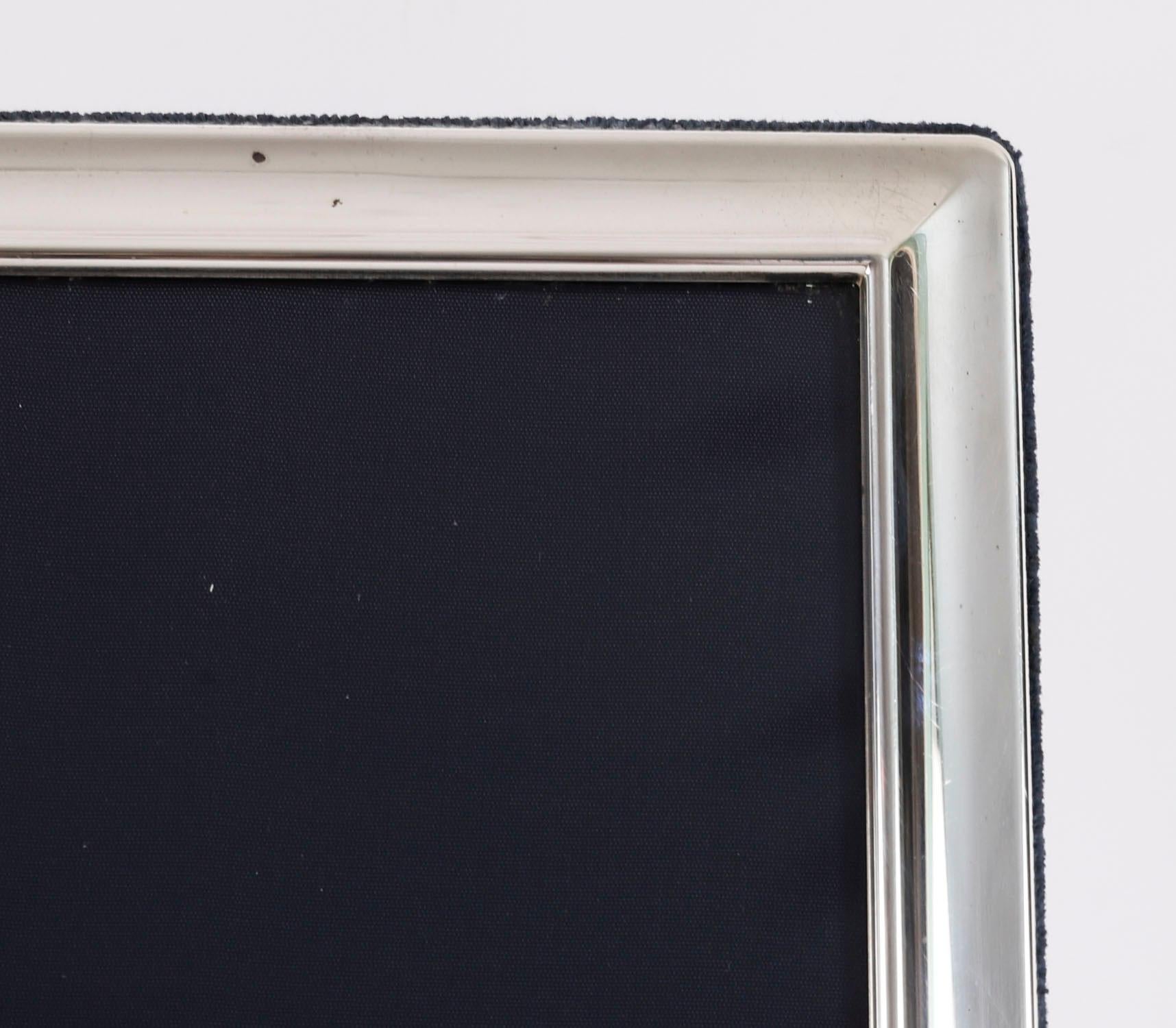 XX secolo Portafoto d'epoca in argento Sterling di Carrs 20th C. 21x10cm in vendita