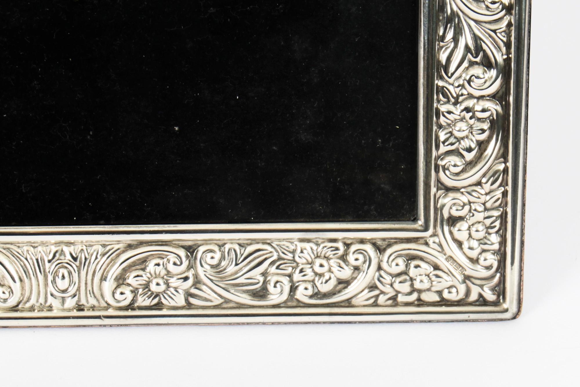 Vintage Sterling Silver Photo Frame Carrs Sheffield 20th C 1
