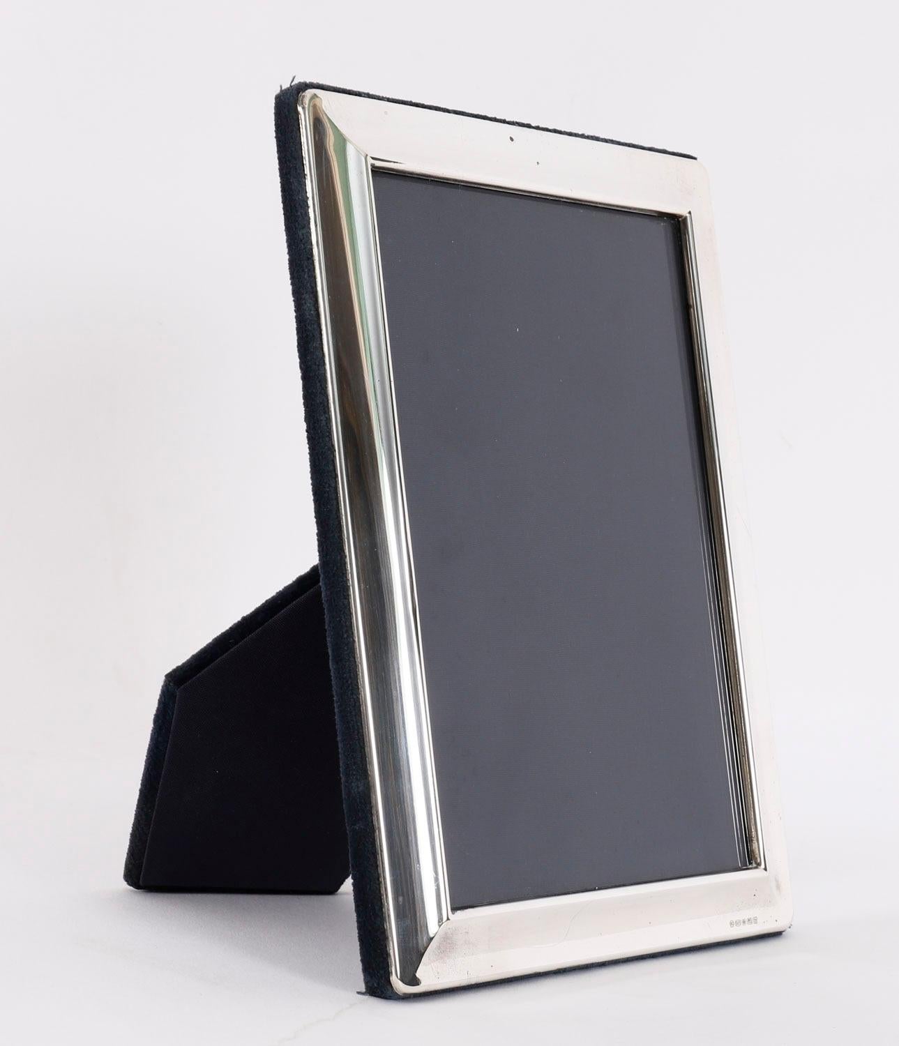 Portafoto d'epoca in argento Sterling Londra 20° C. 29cm x 24cm In condizioni buone in vendita a London, GB
