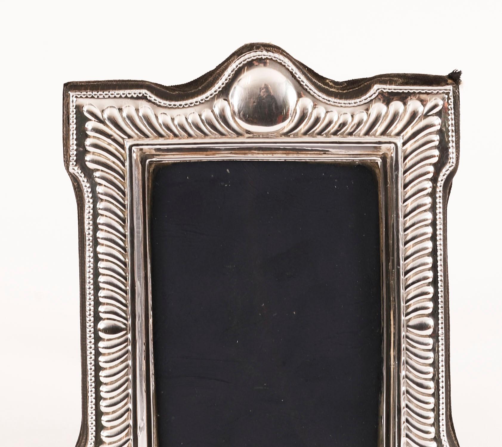 Inglese Portafoto d'epoca in argento sterling RBB Sheffield 19cm x 15cm XX secolo in vendita