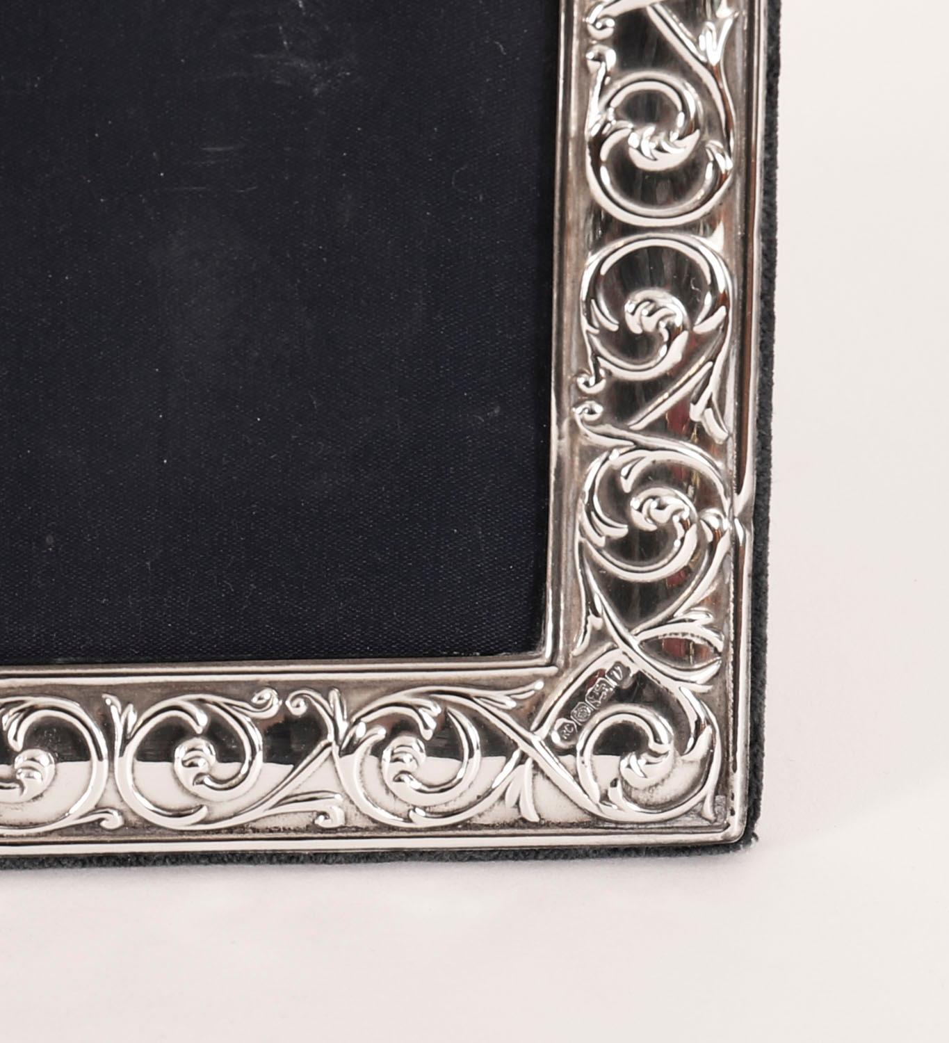 Fine XX secolo Portafoto d'epoca in argento sterling RC Sheffield 1995 16cm x 18cm in vendita