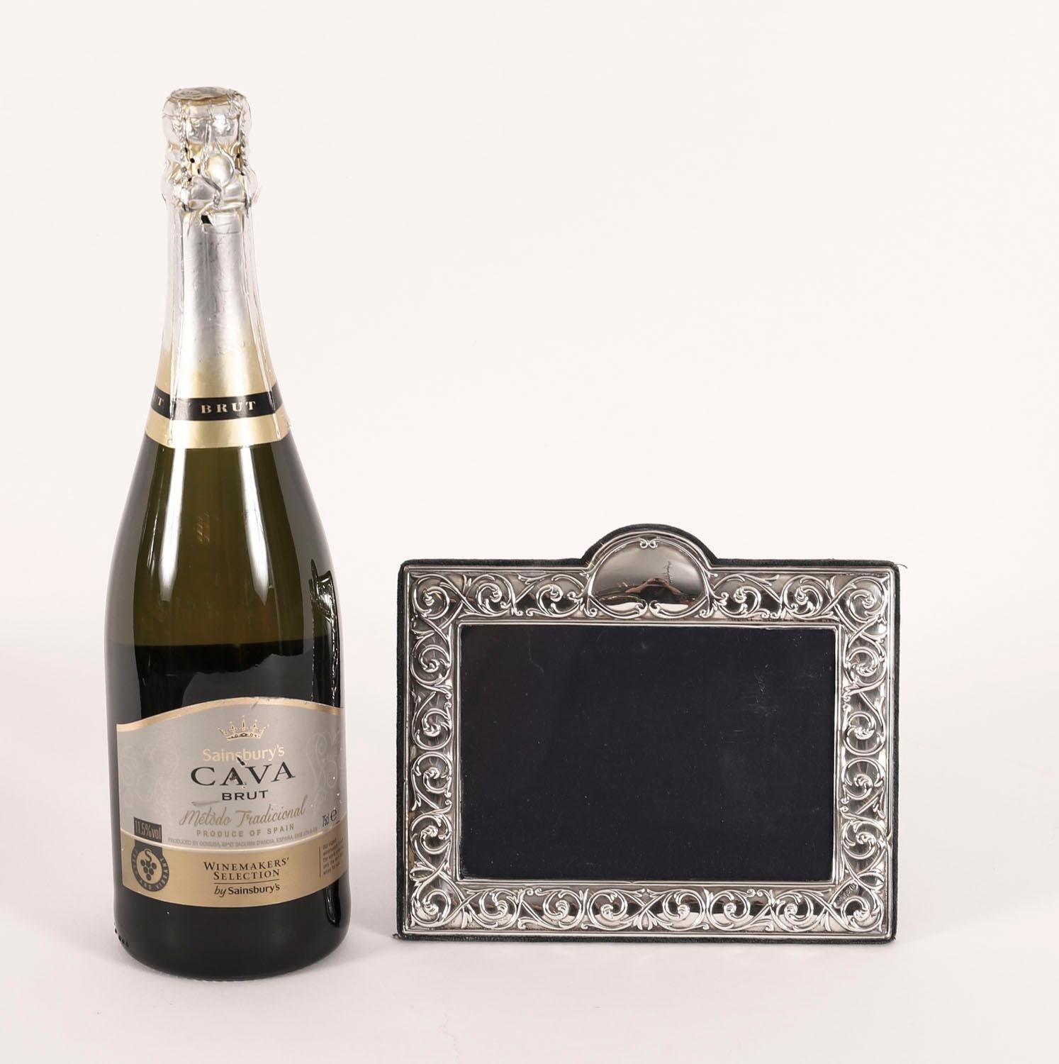 Portafoto d'epoca in argento sterling RC Sheffield 1995 16cm x 18cm in vendita 3