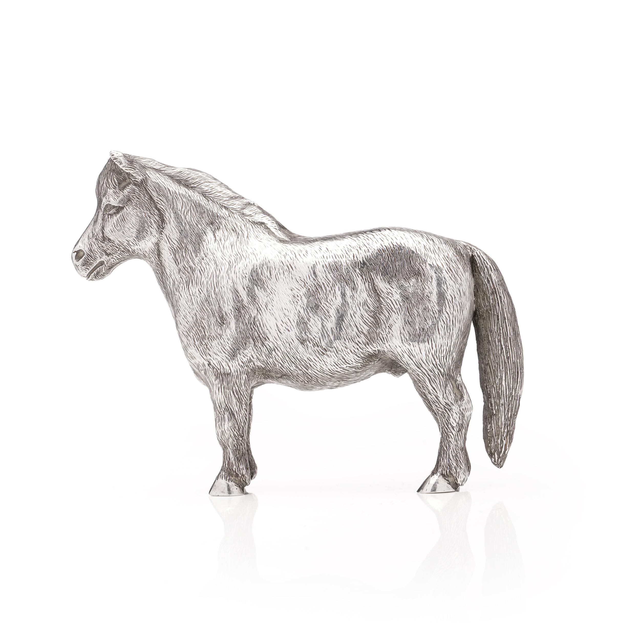 Vintage sterling silver pony figurine by Edward Barnard & Sons Ltd., 1975 4