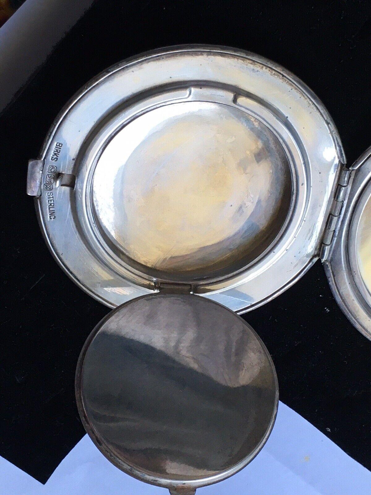 Vintage Sterling Silver Powder Compact Birks In Good Condition For Sale In Santa Monica, CA