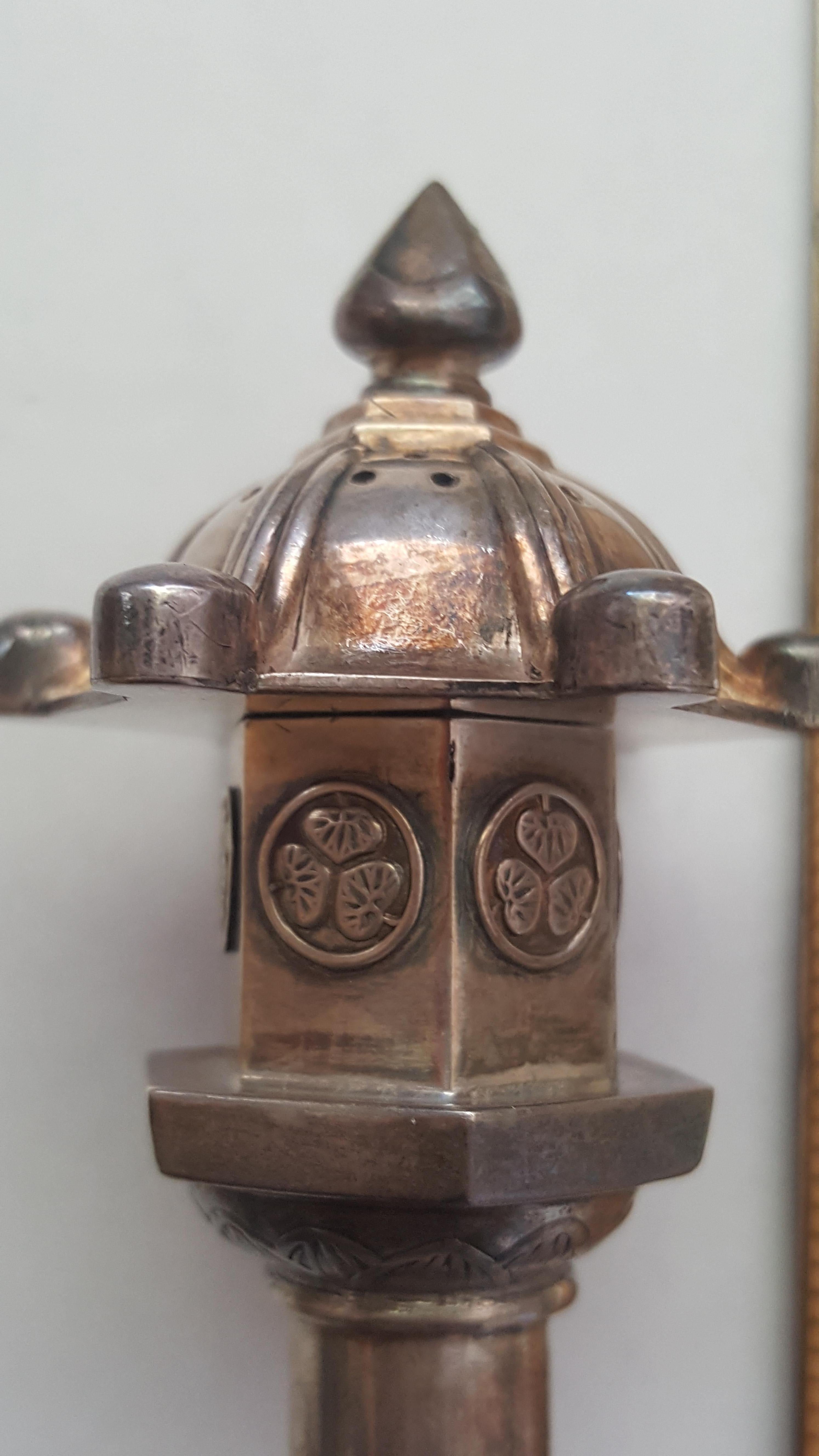 Vintage Sterling Silver Salt and Pepper Shakers, Japanese, Pagona Latern In Good Condition For Sale In Rancho Santa Fe, CA