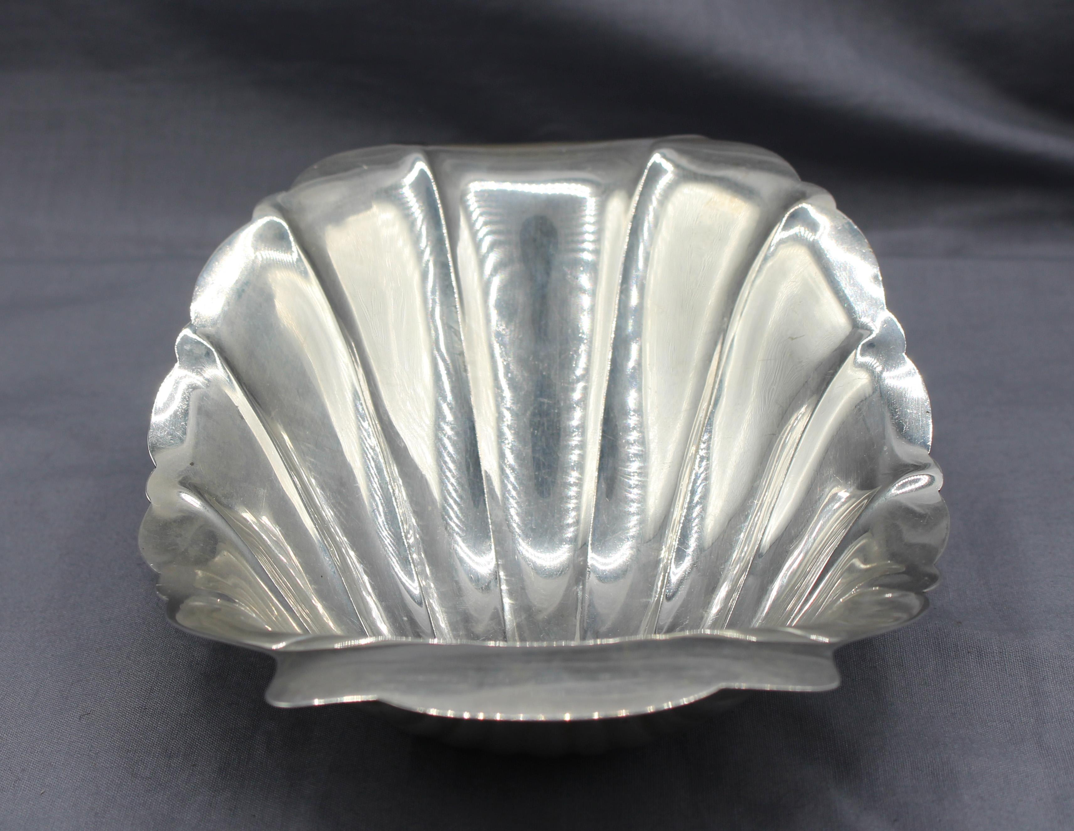 20th Century Vintage Sterling Silver Scallop Shell Dish