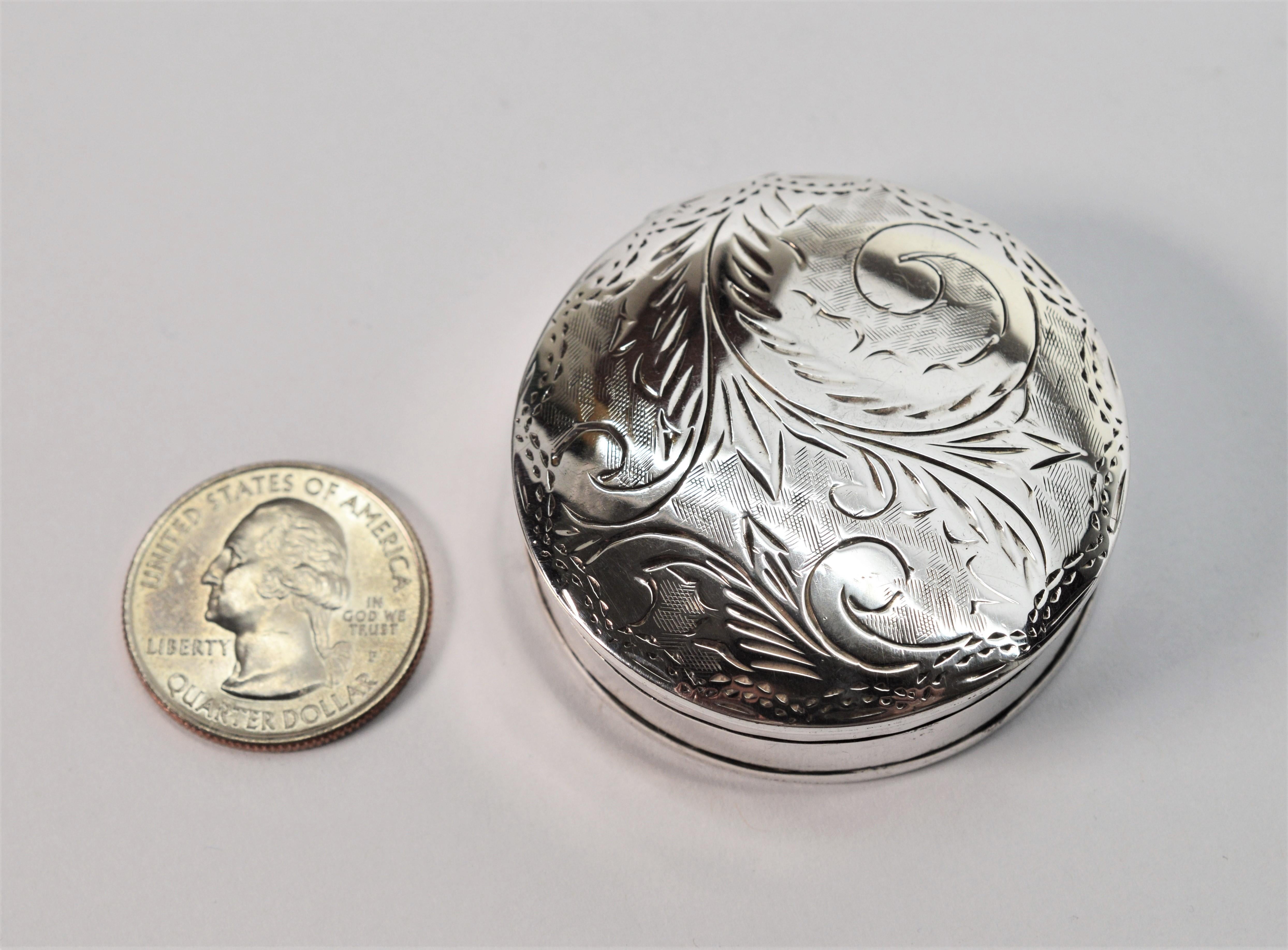 925 Sterling Silver Clam Shell Shaped Round Pill Snuff Coin Box 