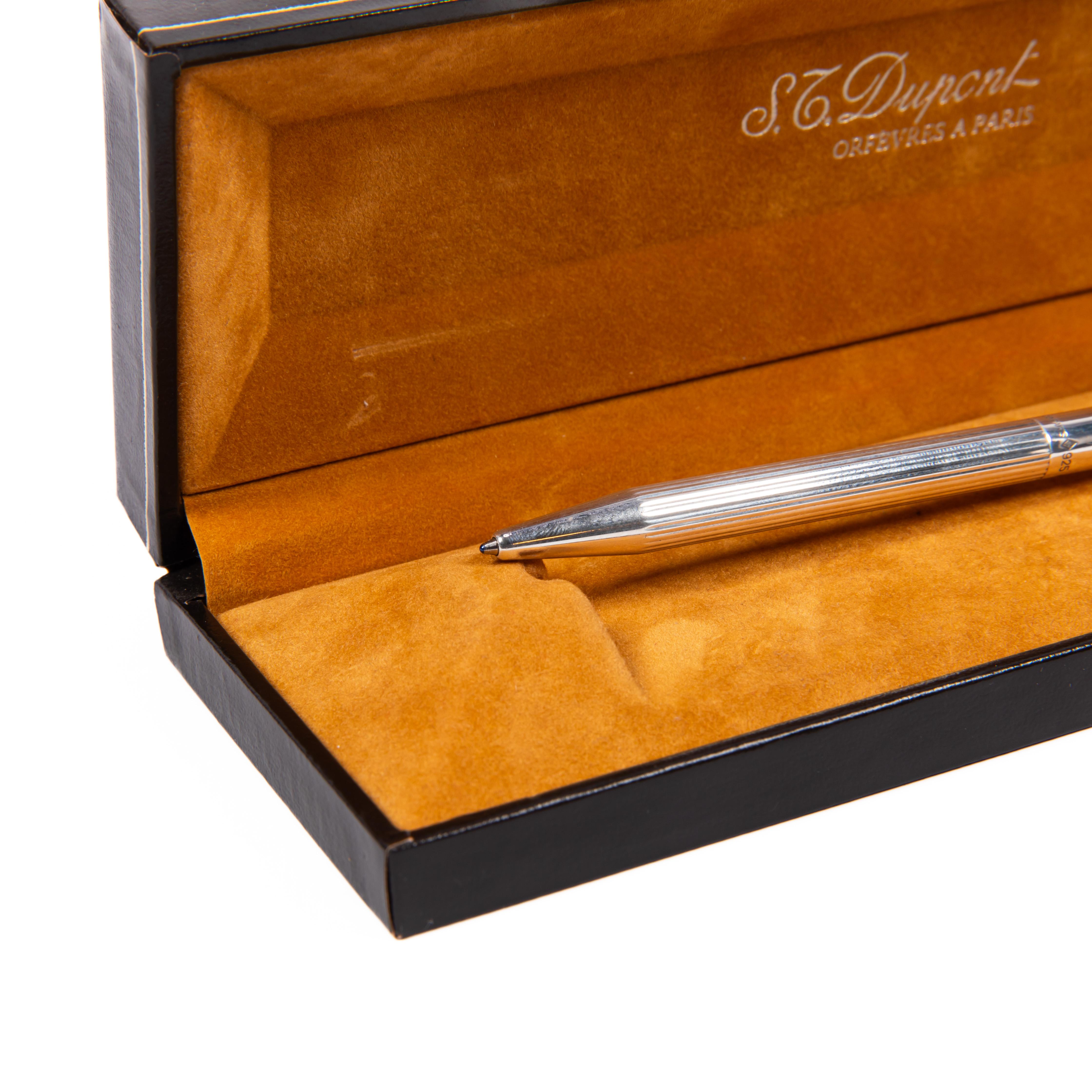 A. Silver d'epoca, T&T. Penna a sfera DUPONT Classique in scatola anni '80 in vendita 1