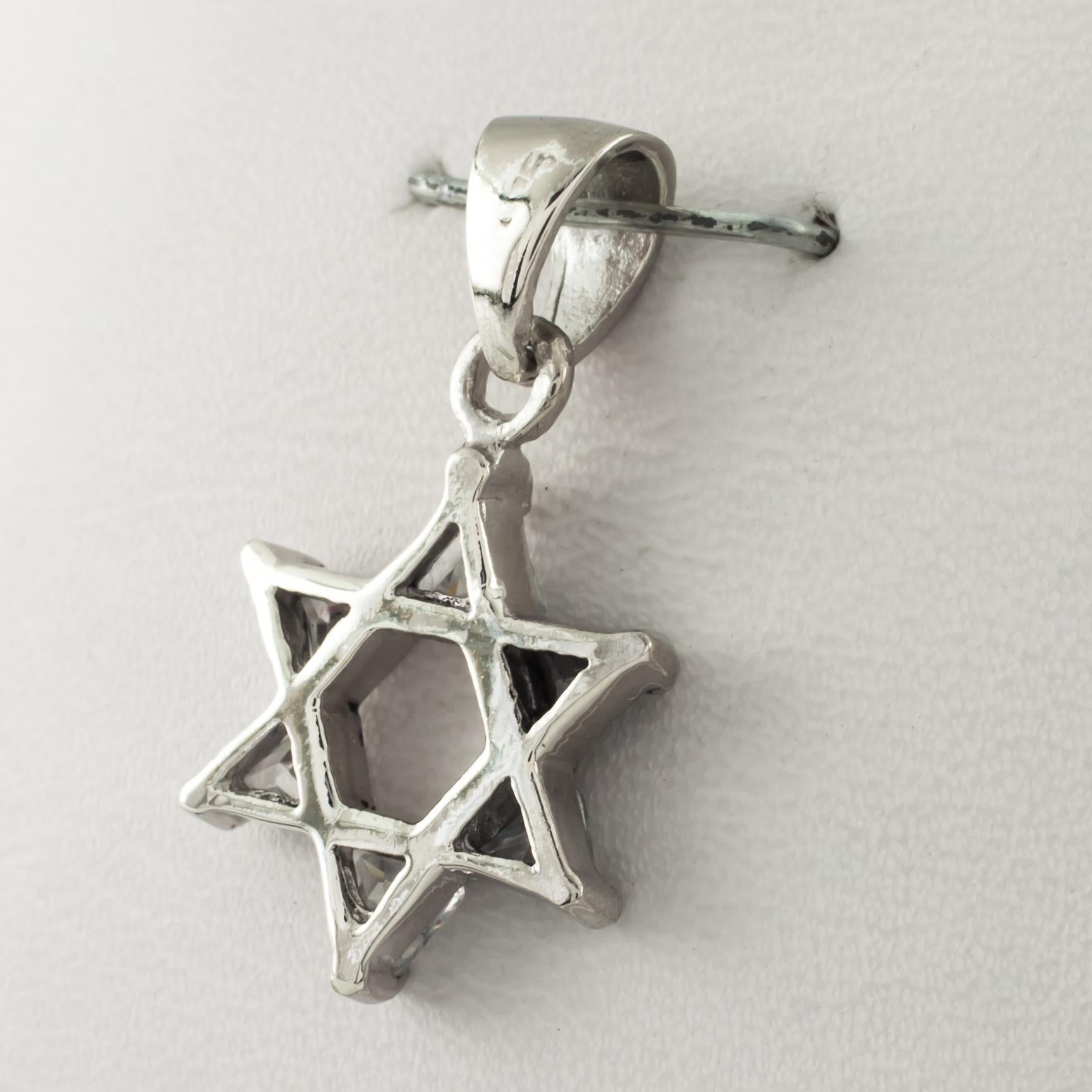 Vintage Sterling Silver Star of David Pendant with Crystal Accents For Sale 1