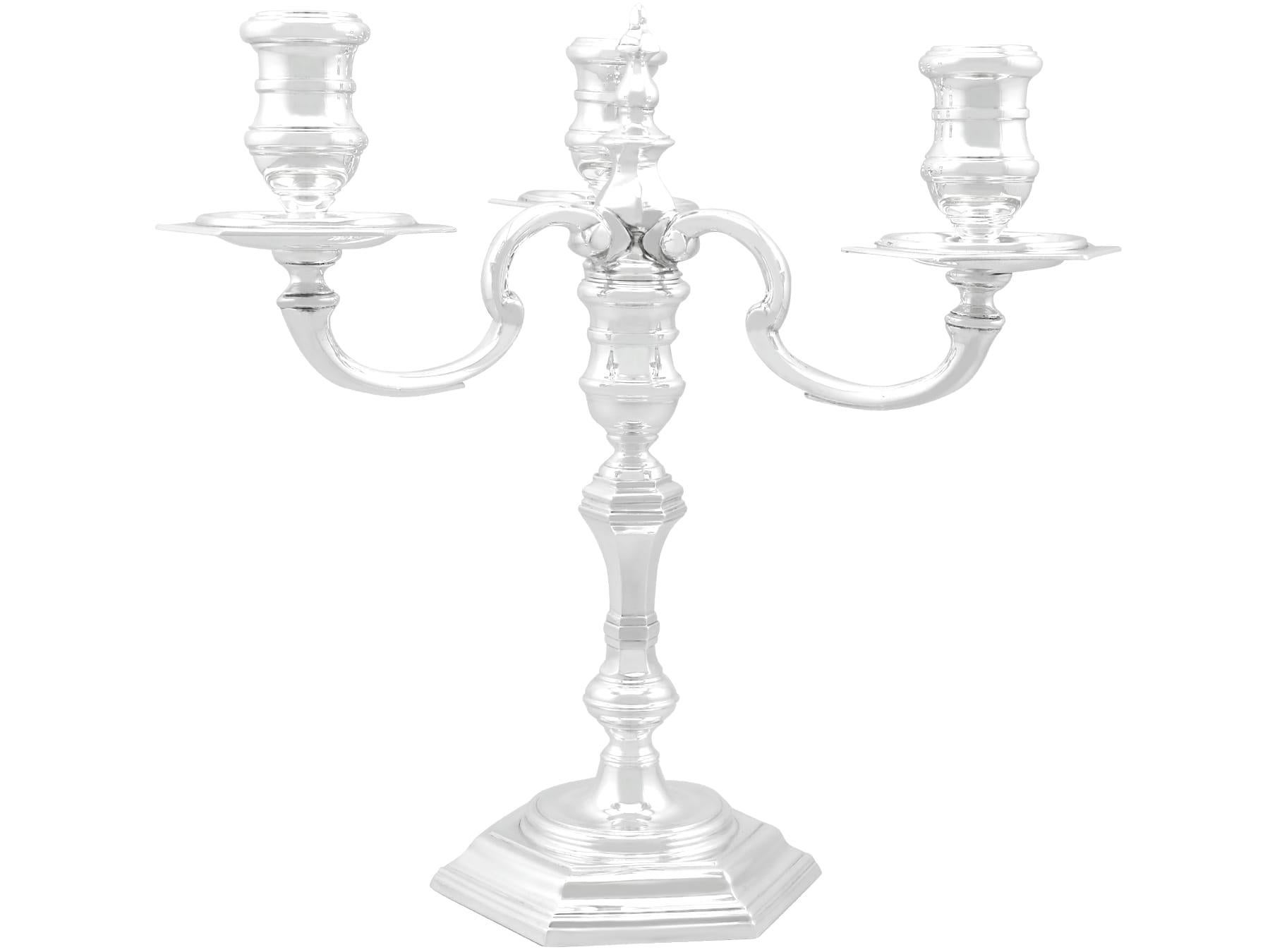 Vintage Sterling Silver Three Light Candelabra In Excellent Condition For Sale In Jesmond, Newcastle Upon Tyne