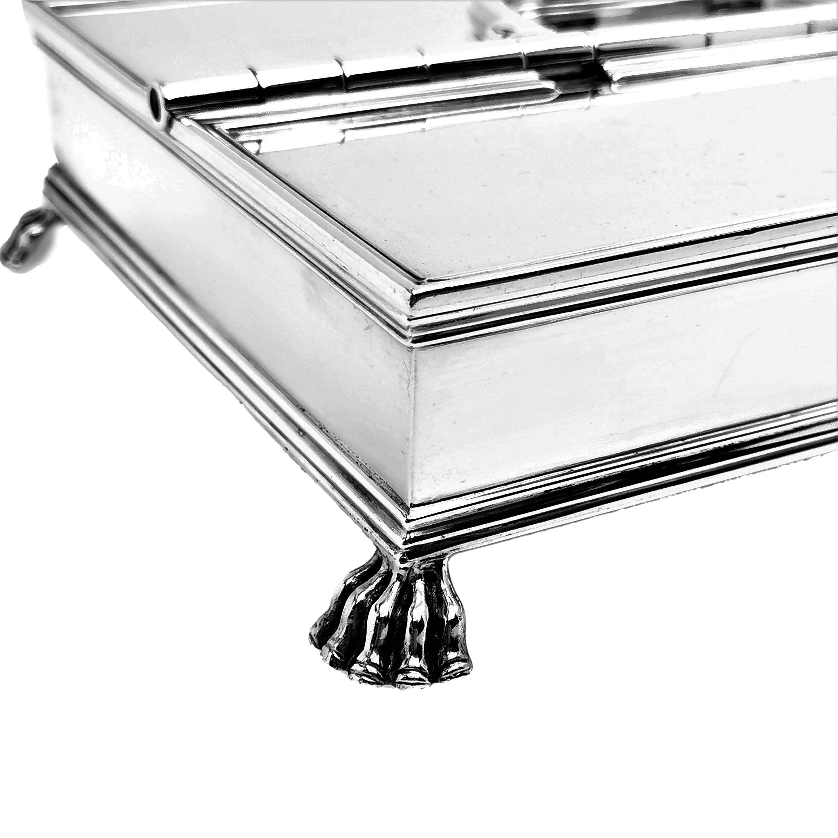 Vintage Sterling Silver 'Treasury' Inkstand 1938 Ink Well Stand Queen Anne Style In Good Condition In London, GB