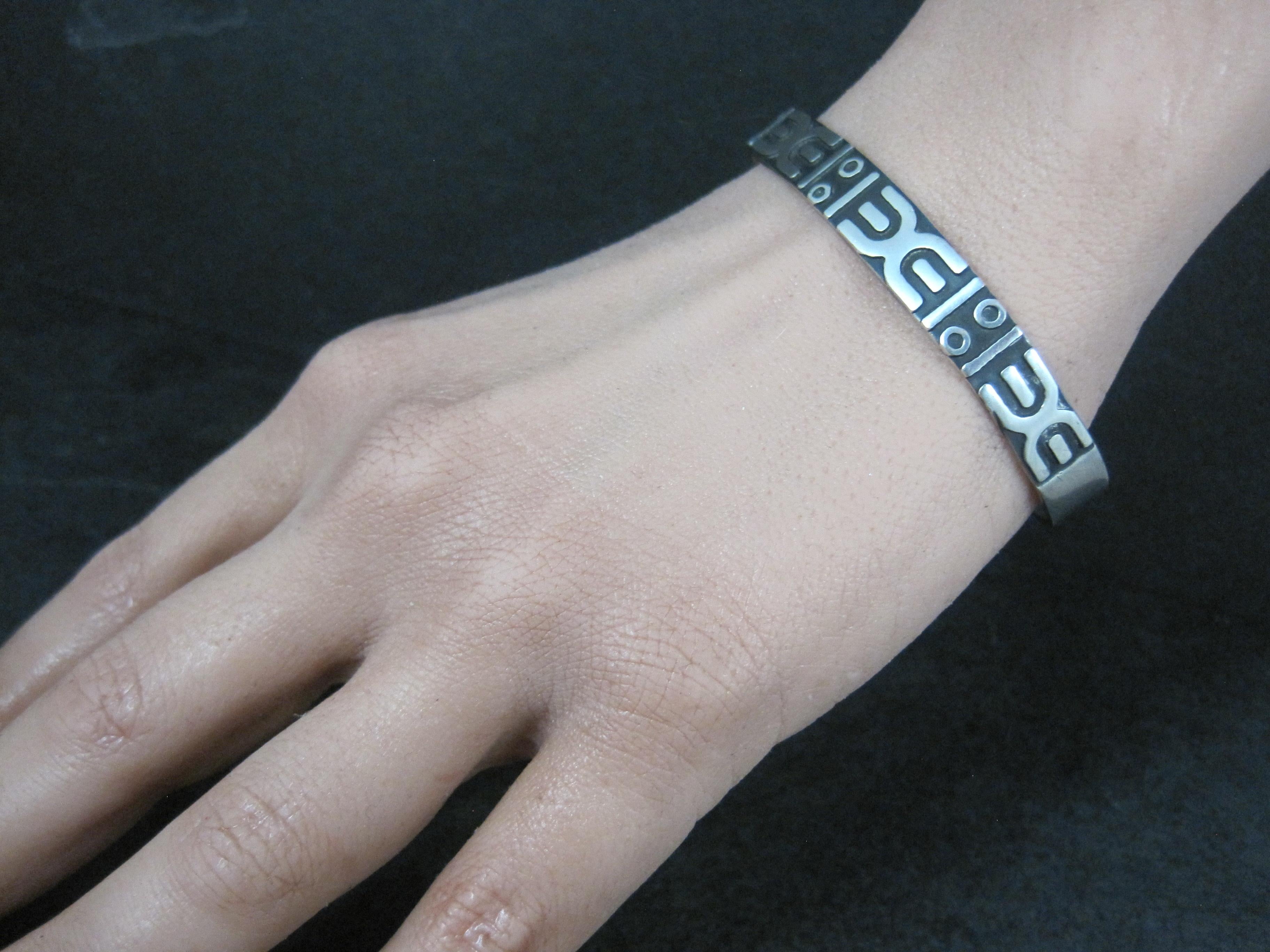 Bracciale tribale d'argento vintage da 6,5 pollici in vendita 8