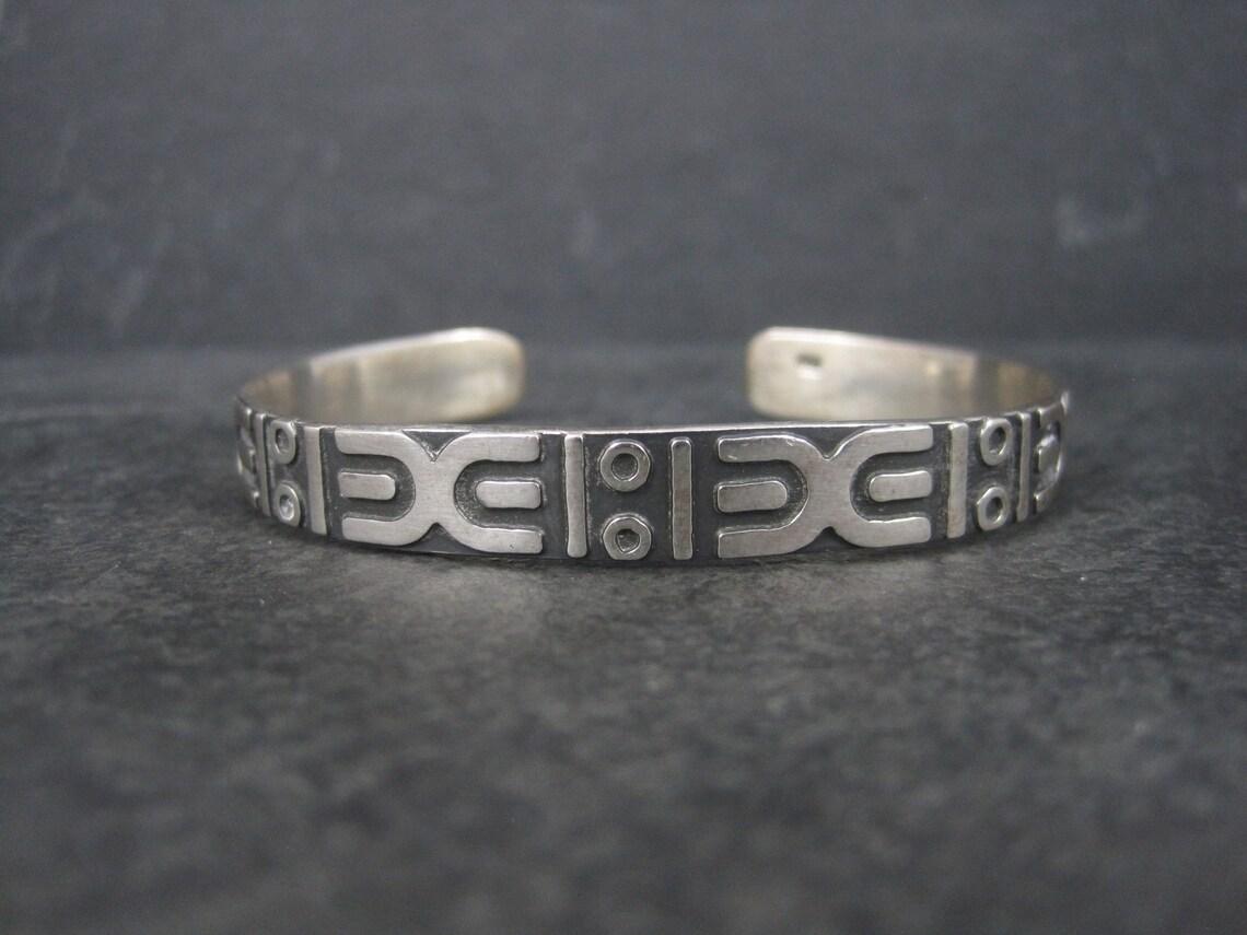 Bracciale tribale d'argento vintage da 6,5 pollici in vendita 1