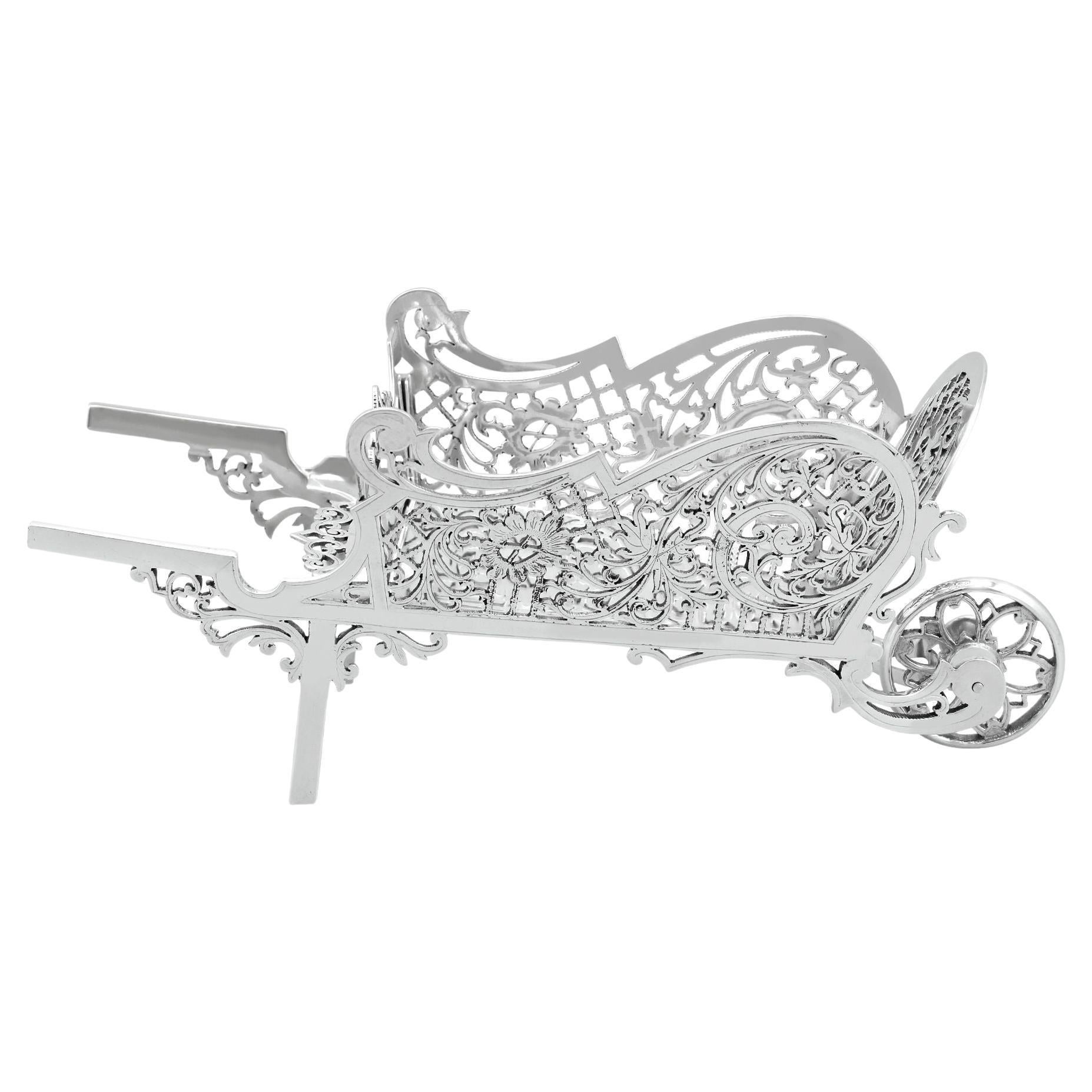 Piatto vintage in argento Sterling Wheelbarrow Bon Bon