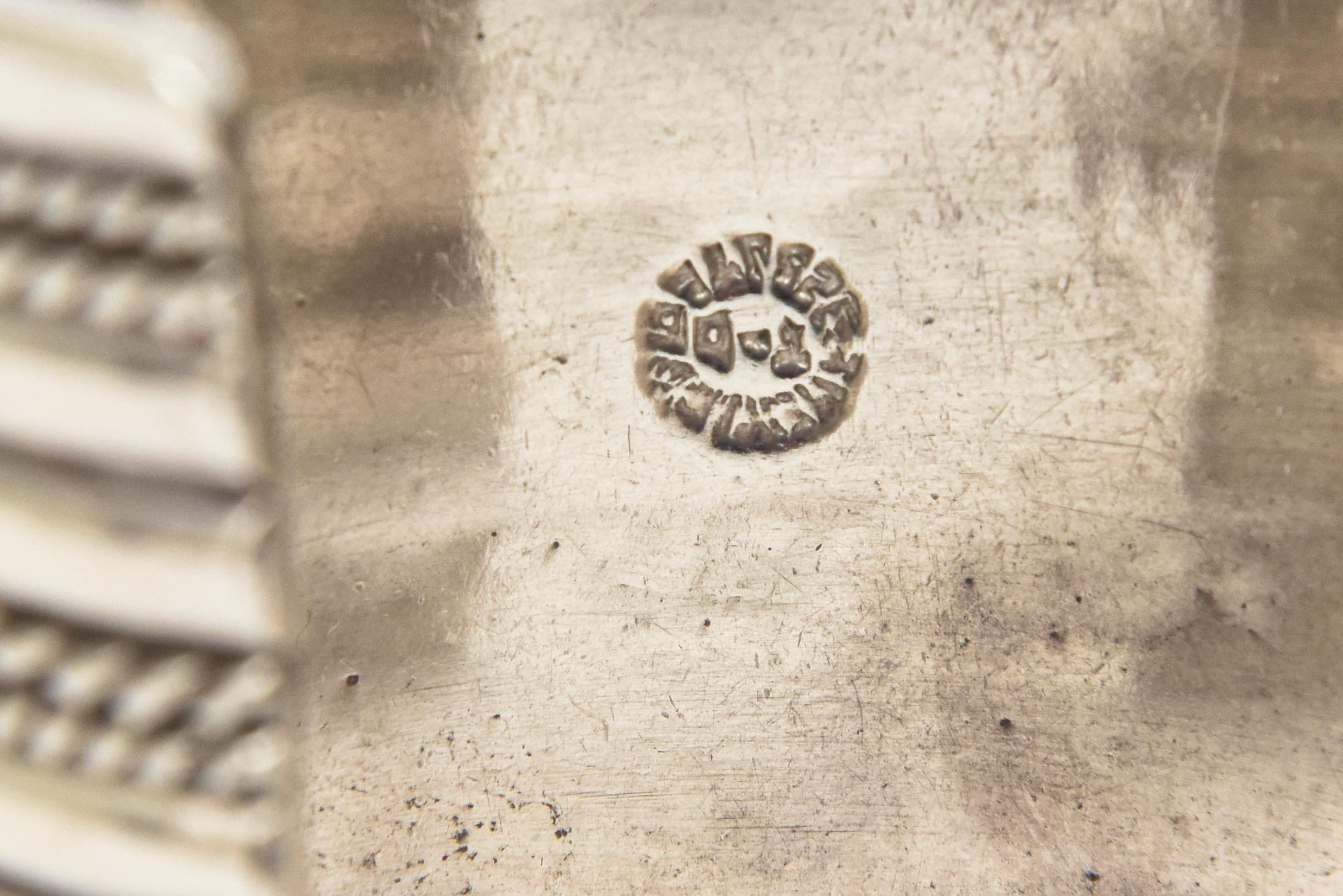 Bracelet manchette vintage large texturé en argent sterling, poinçonné en vente 4