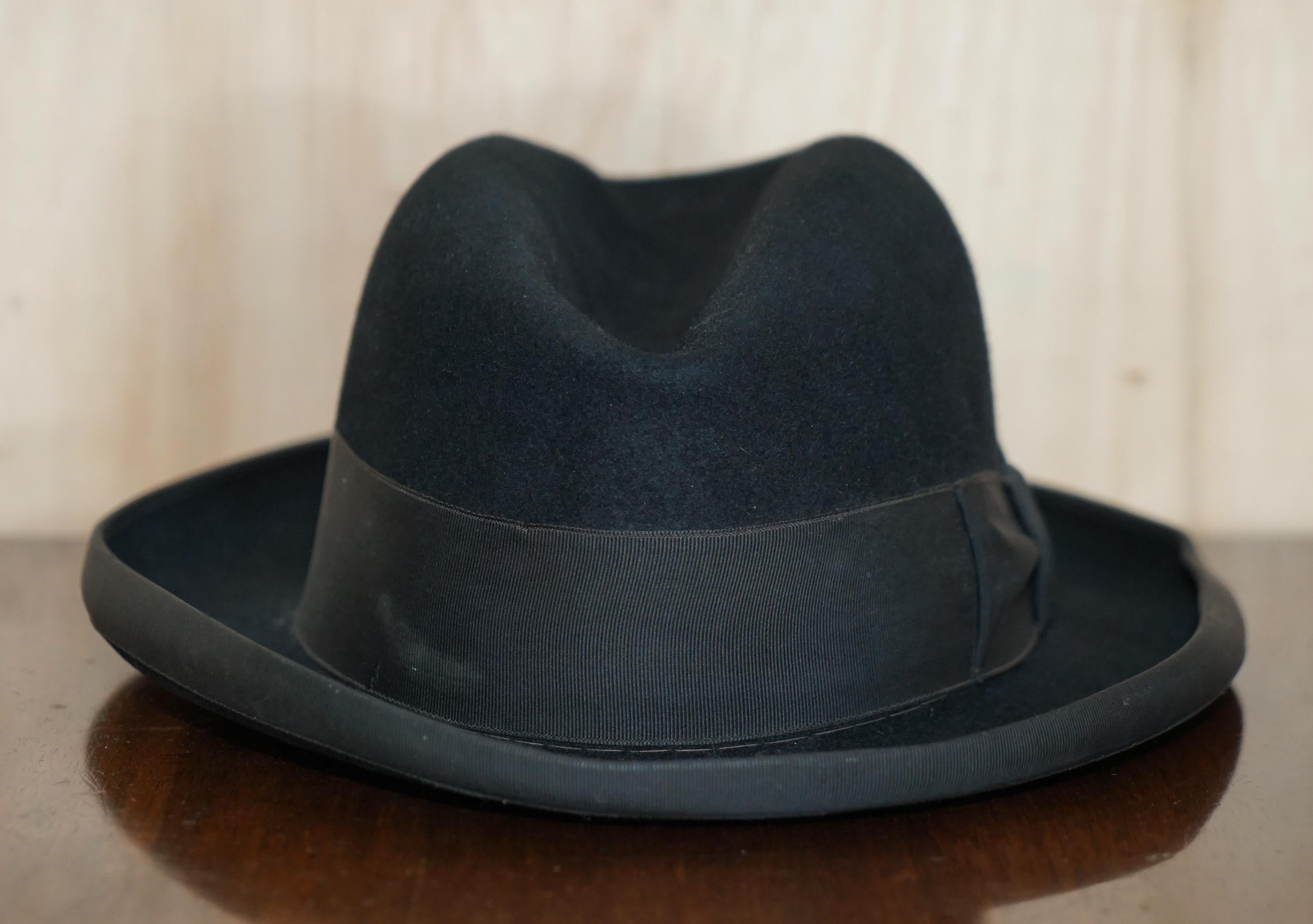 We are delighted to offer for sale this lovely original vintage Stetson 3X Quality Trilby hat.

This has is very old, its still in good order, fully stamped inside for Selfridges London Men’s shop and Stetson.

Dimensions

Height:-