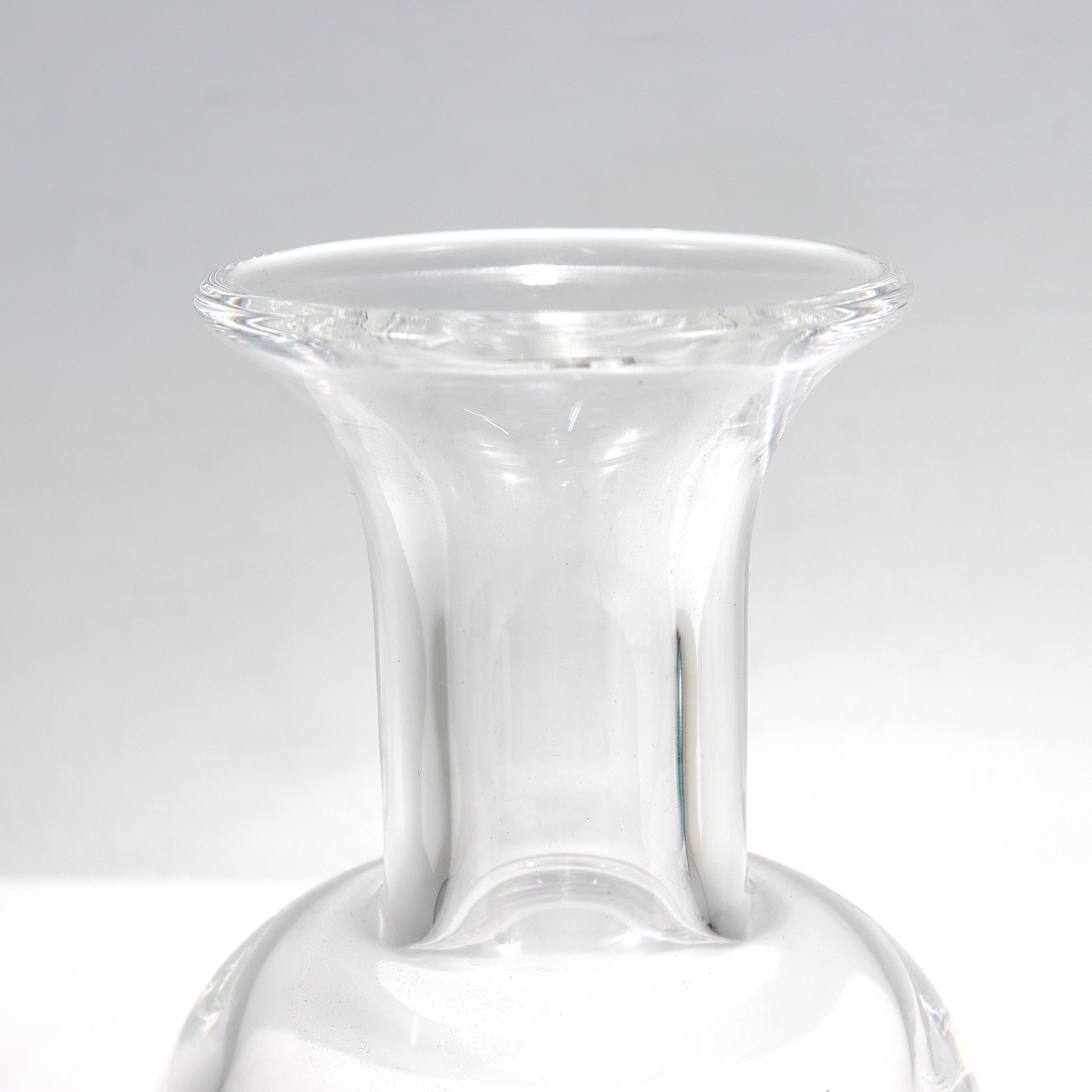 20ième siècle Vase palais vintage en cristal ou en verre Steuben Modèle n° 8354 en vente