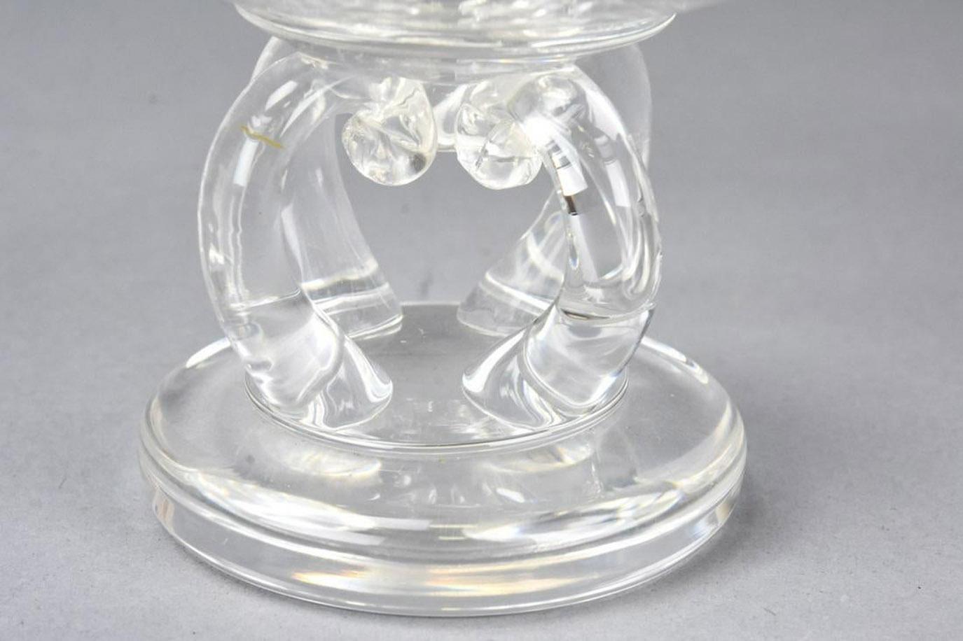 Milieu du XXe siècle Centre de table vintage à piédestal en cristal de verre Steuben en vente