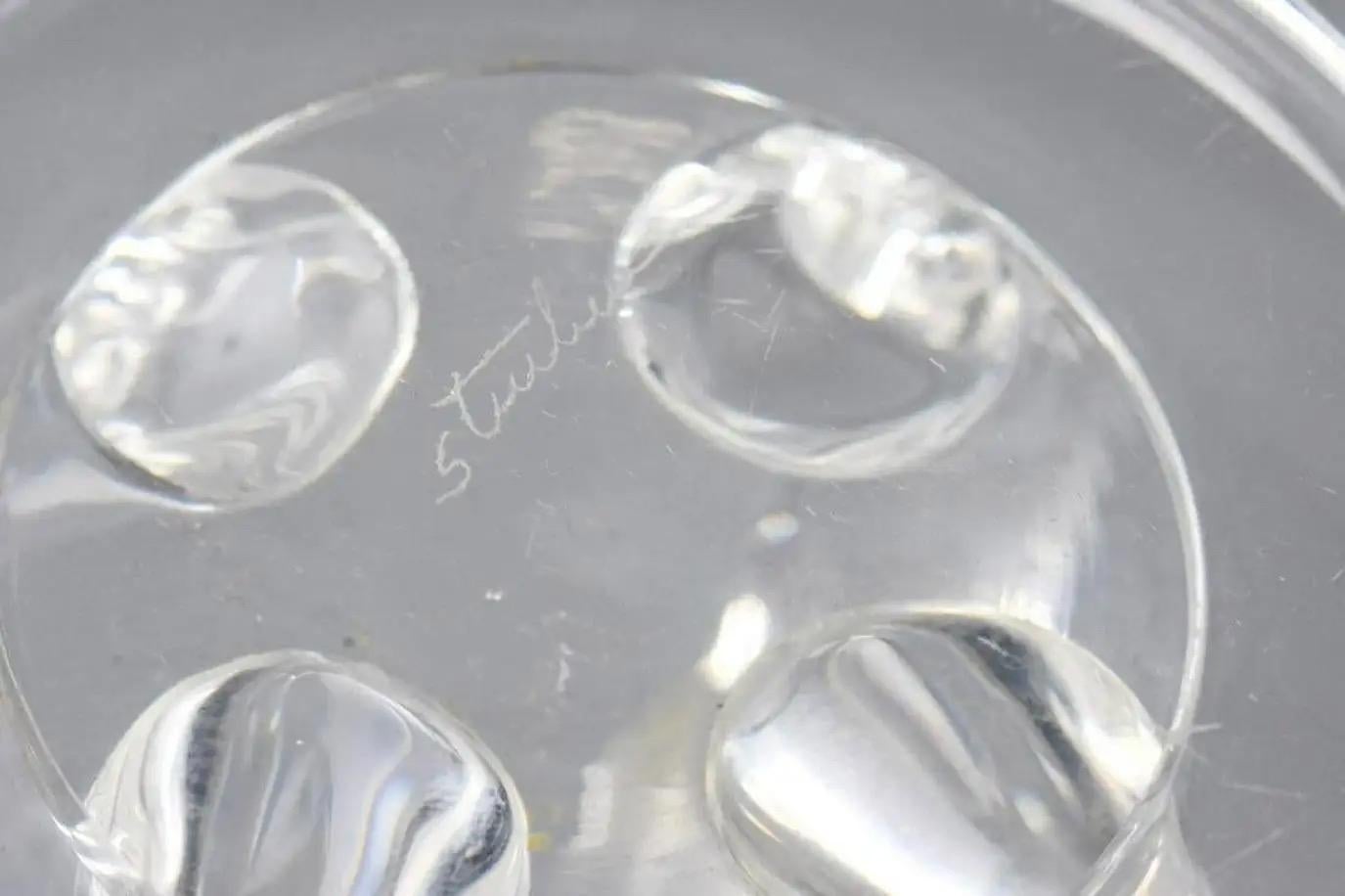 Centro de mesa o tazza de cristal Steuben Glass Vintage Hecho a mano en venta