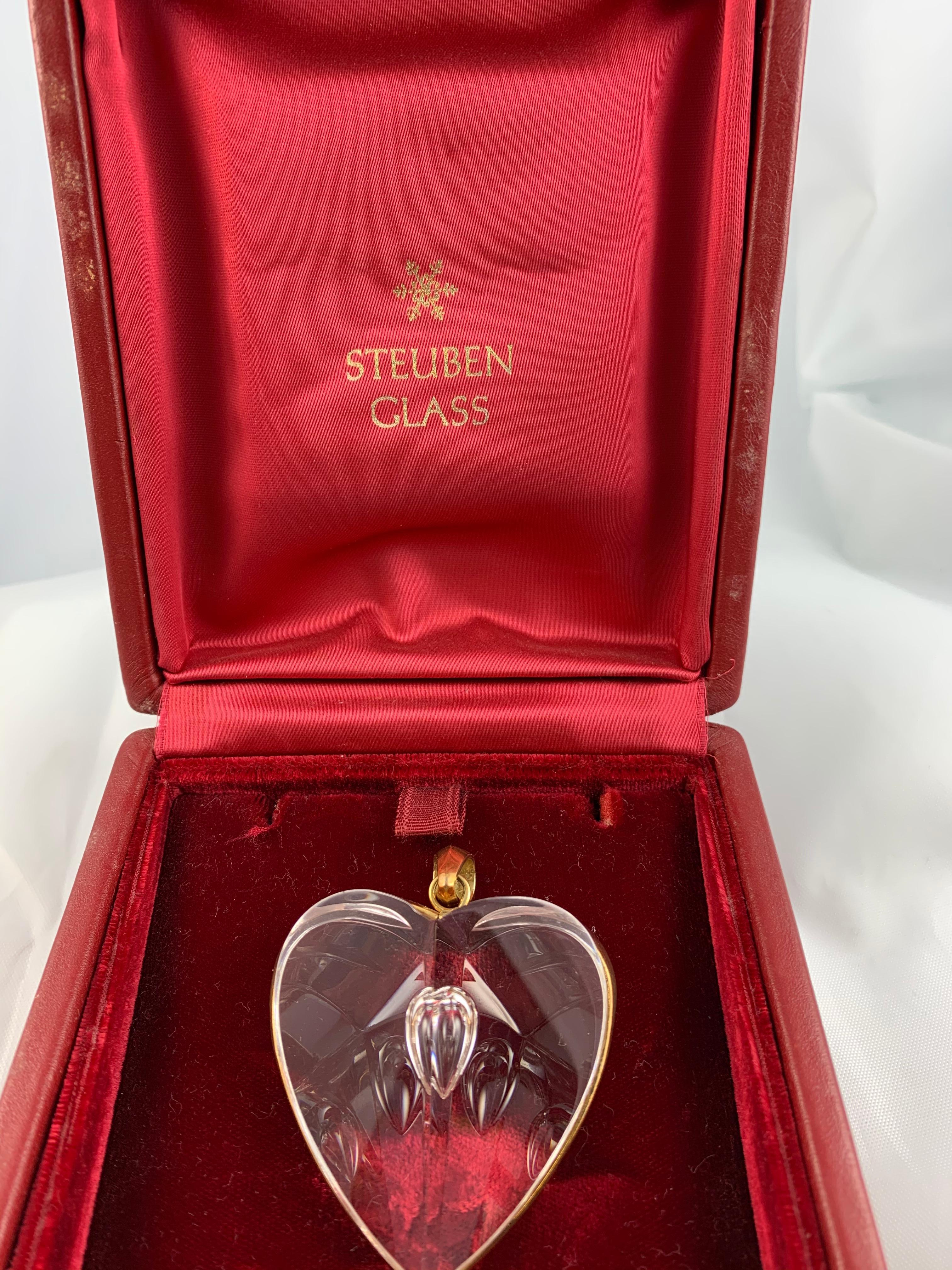 Artisan Steuben Glass Large 18 Karat Gold and Glass Heart Pendant in Original Box