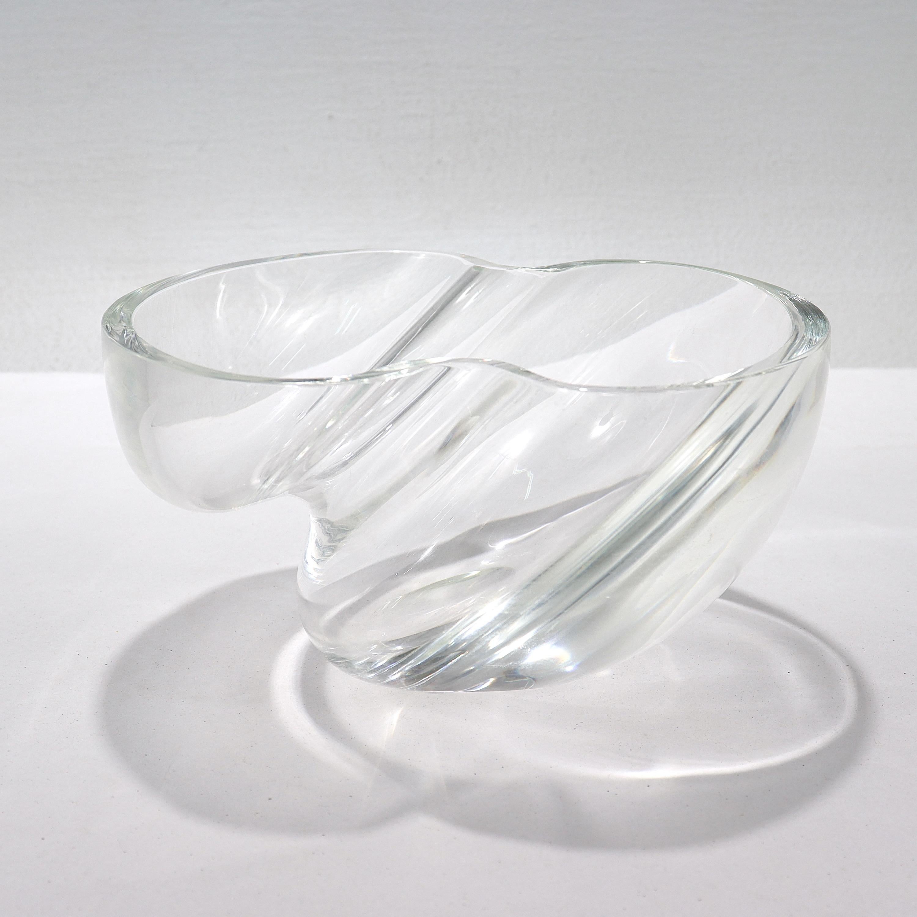 Vintage Steuben Glassworks Art Glass Nimbus Bowl, 1980s In Good Condition For Sale In Philadelphia, PA