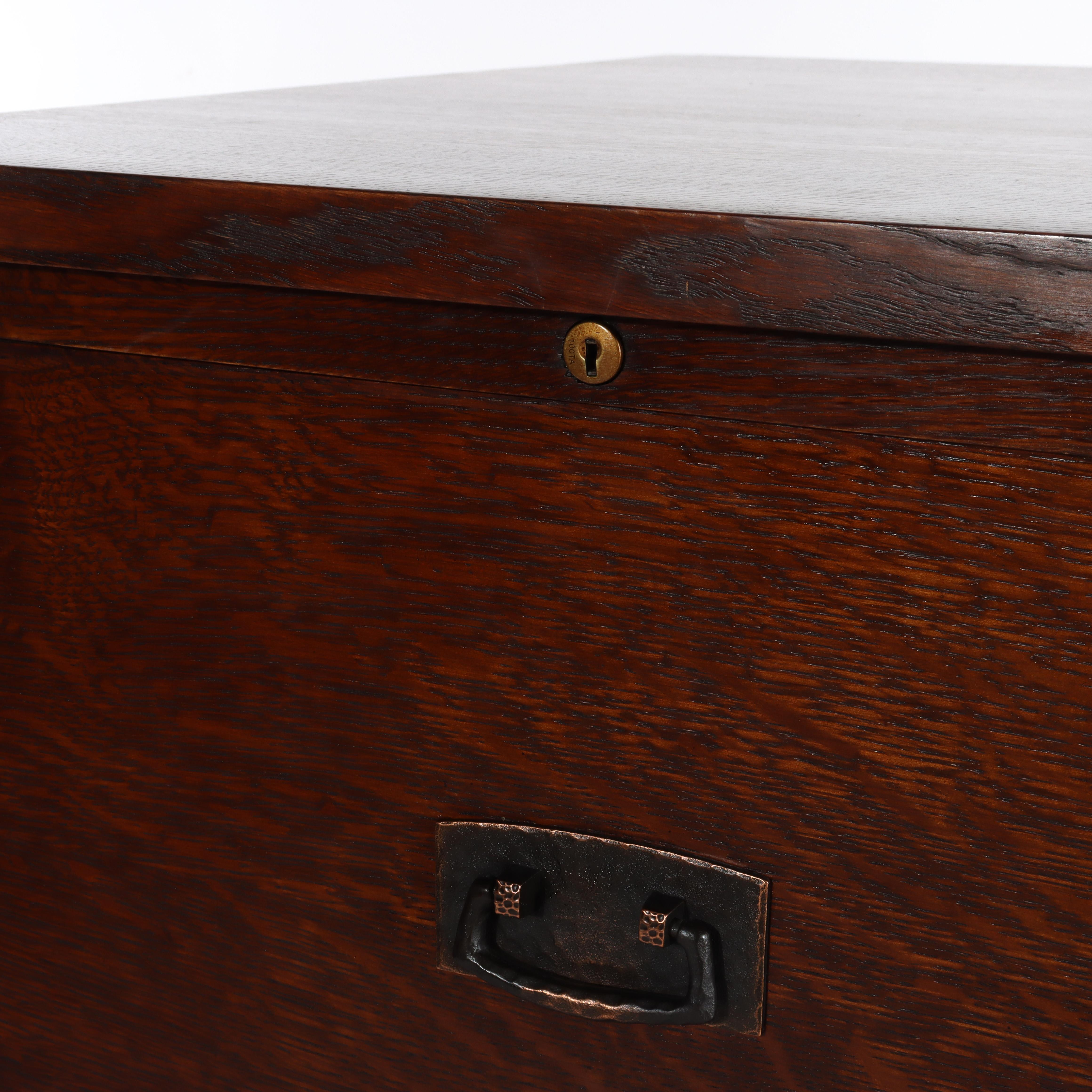 Vintage Stickley Arts & Crafts Mission Oak & Hammered Copper File Cabinet c1920 (Arts and Crafts) im Angebot