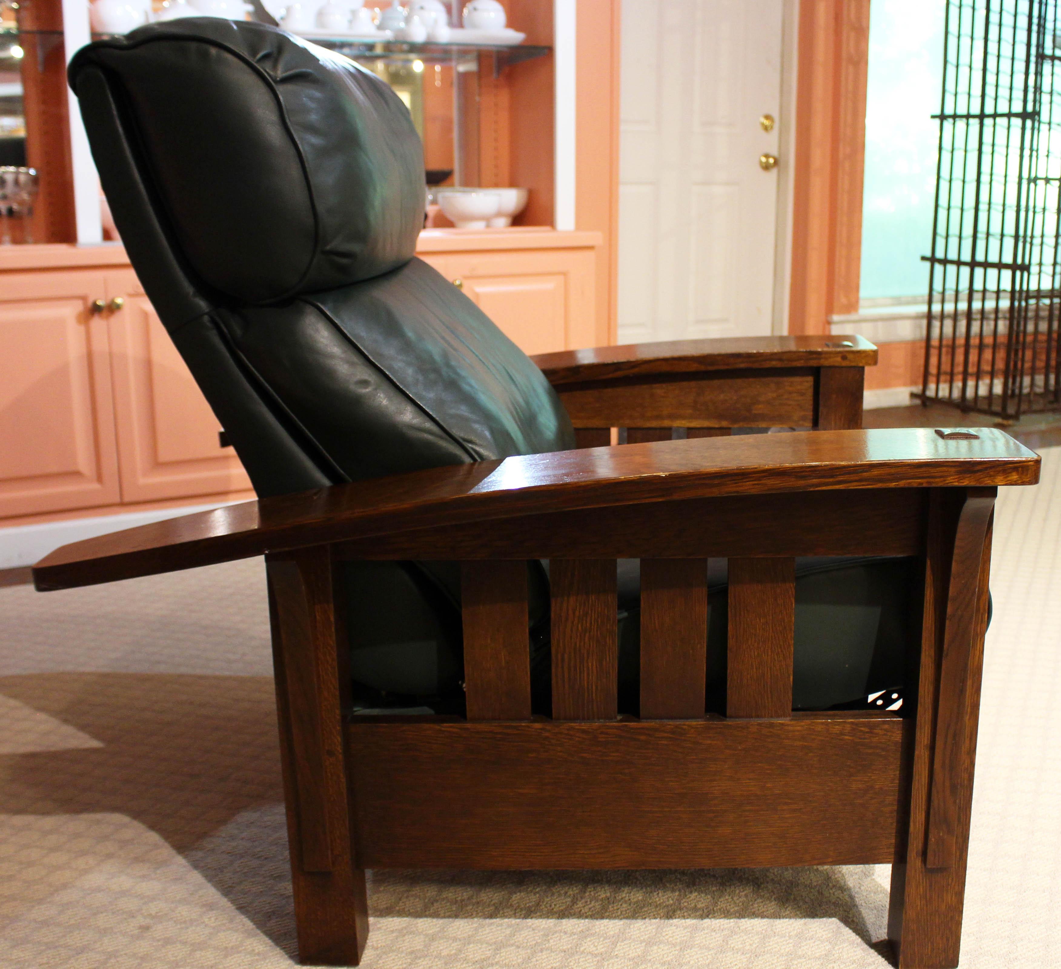 Vintage Stickley Leather Reclining Arm Chair In Good Condition In Chapel Hill, NC