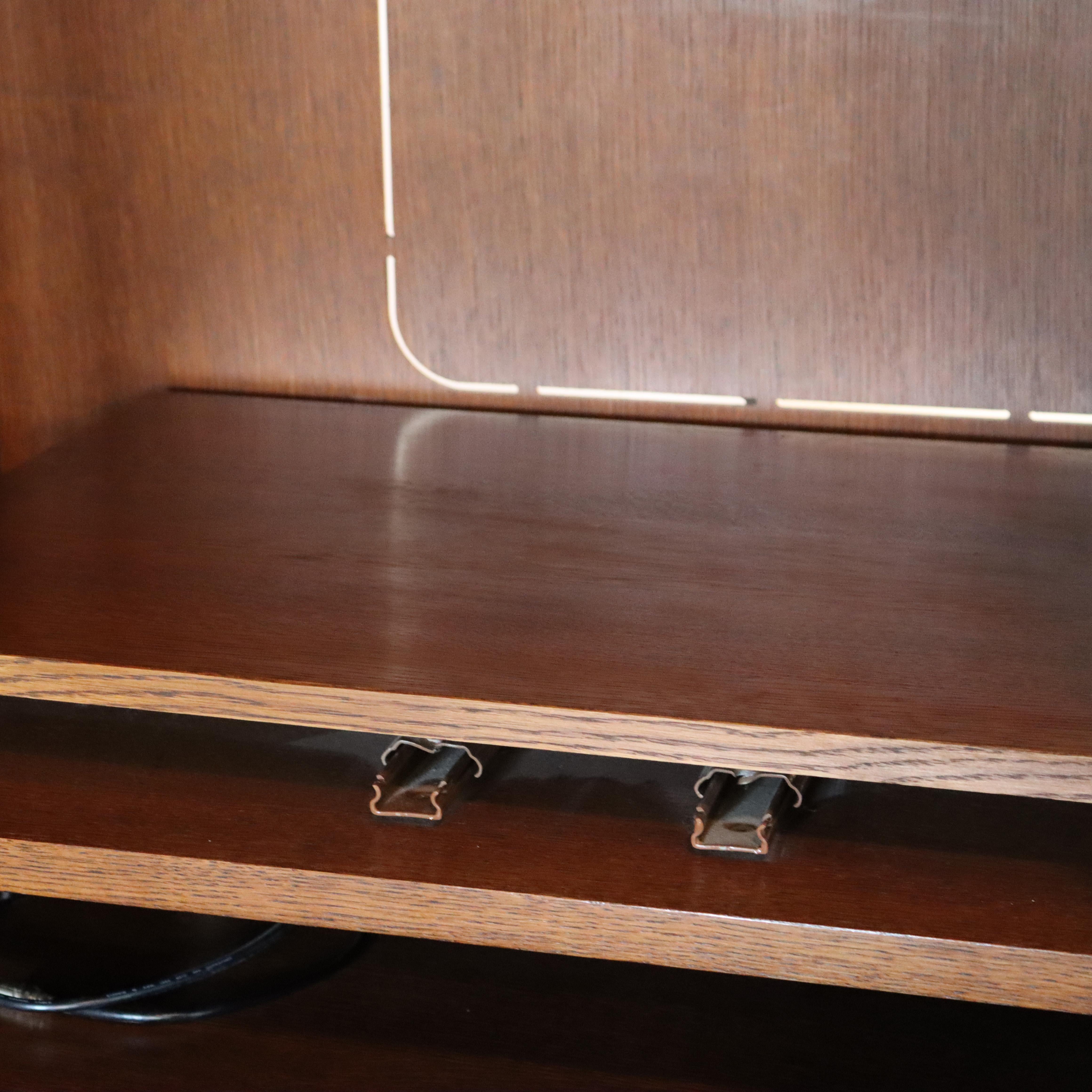 Vintage Stickley Mission Oak Entertainment Center Signed 20thC For Sale 3