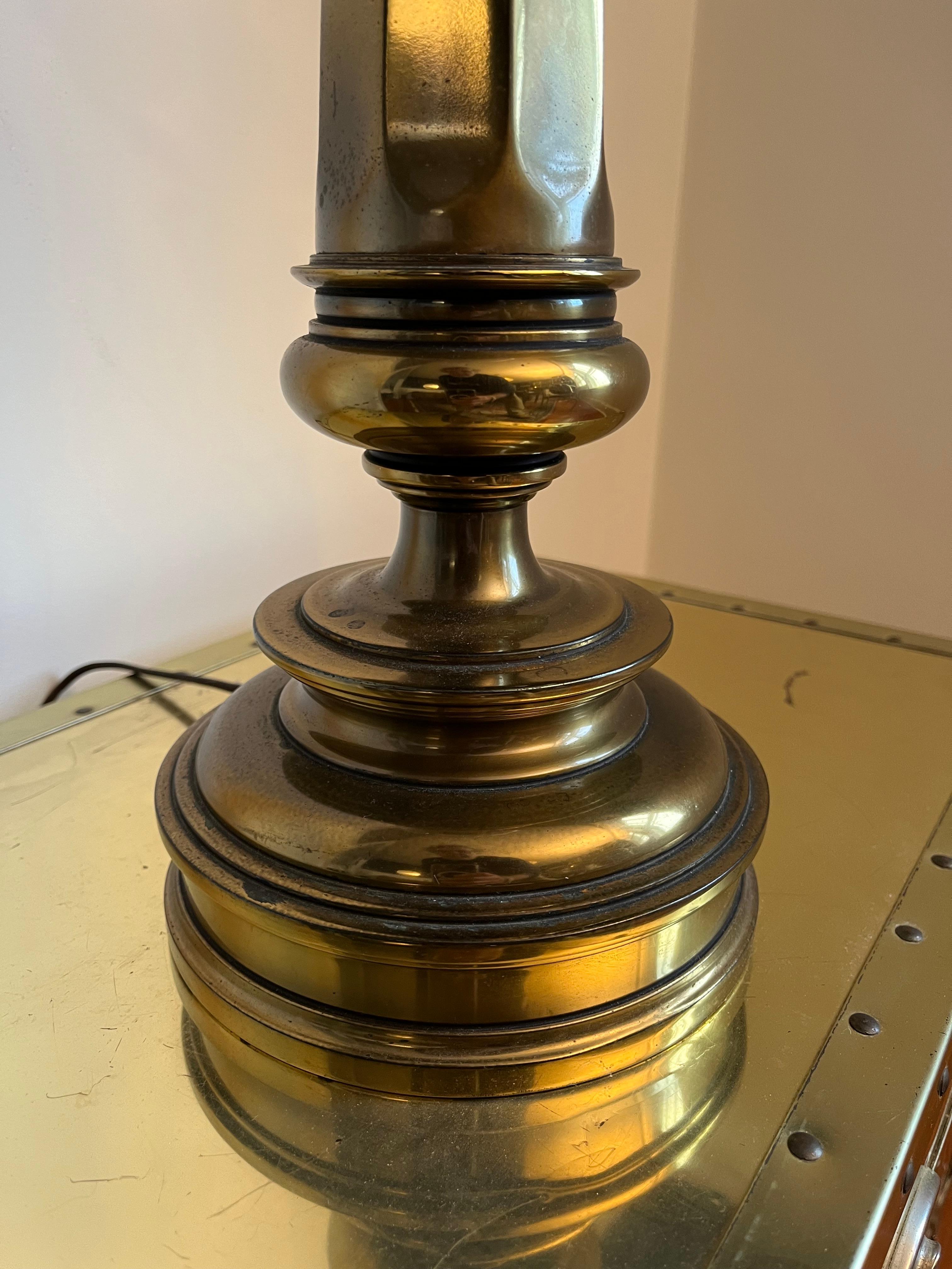 20th Century Vintage Stiffel Brass & Glass Oil Reservoir Lamp For Sale