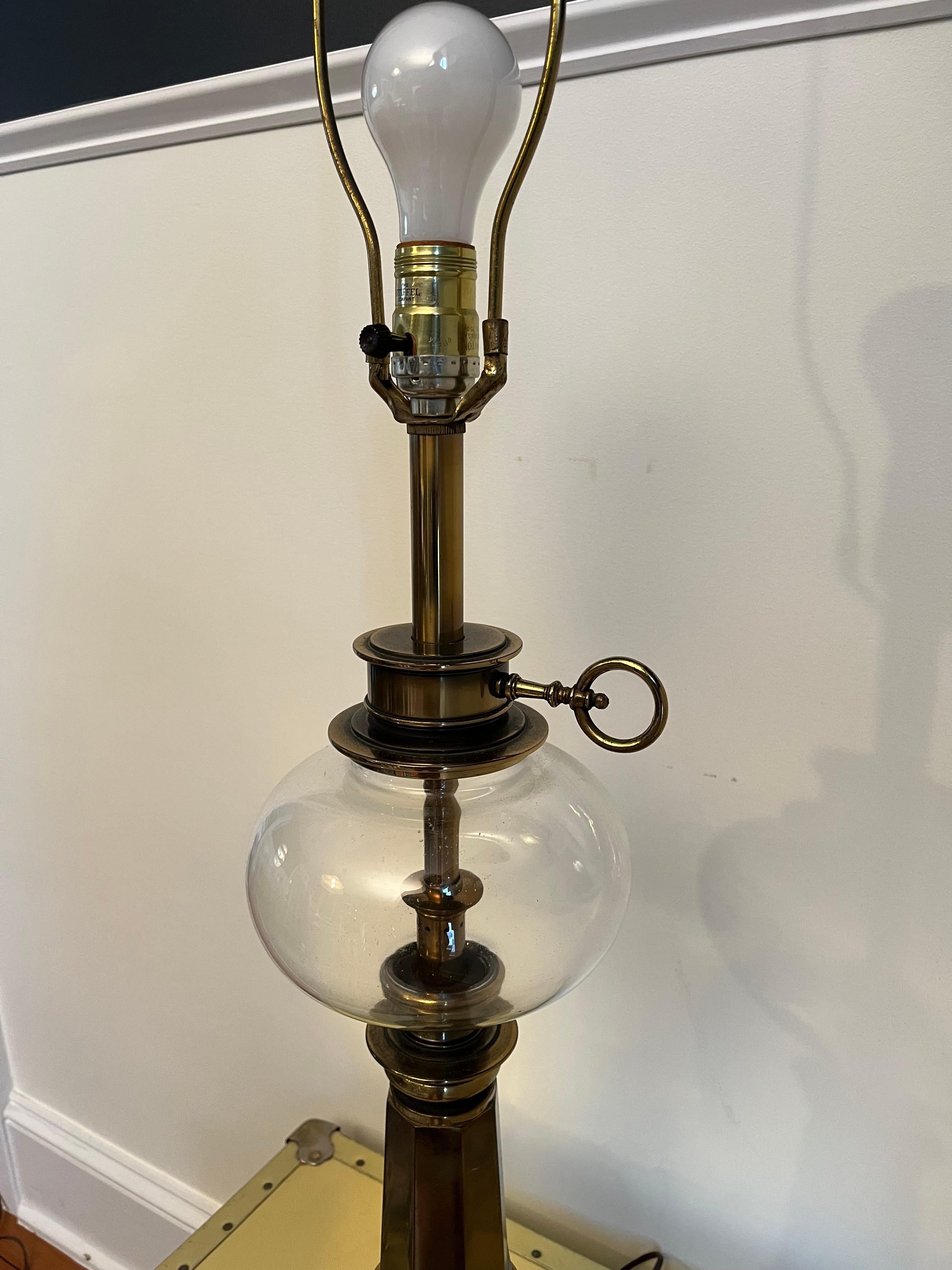 Vintage Stiffel Brass & Glass Oil Reservoir Lamp For Sale 2