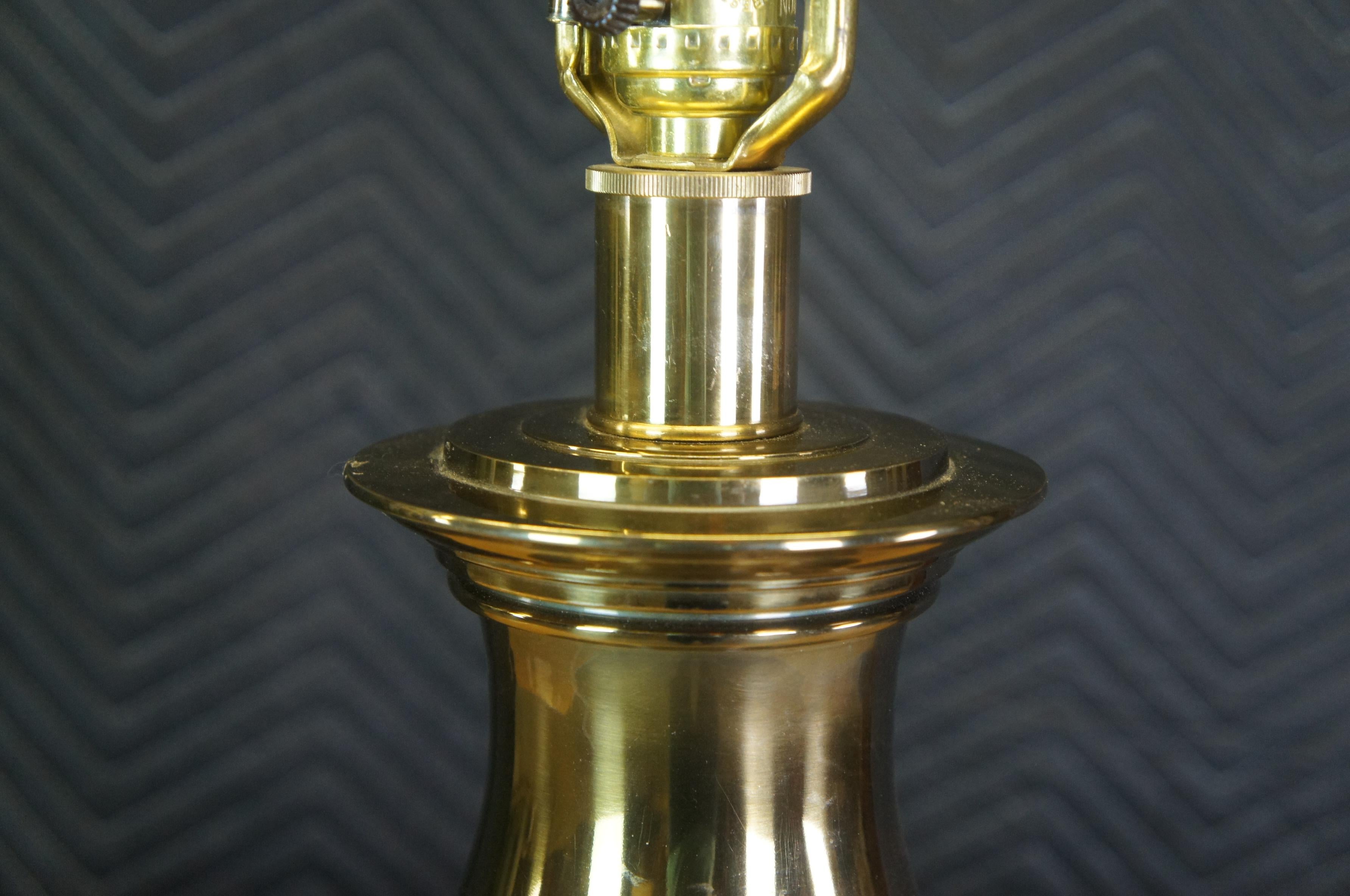 Vintage Stiffel Brass Hollywood Regency Style Trophy Urn Table Lamp 4