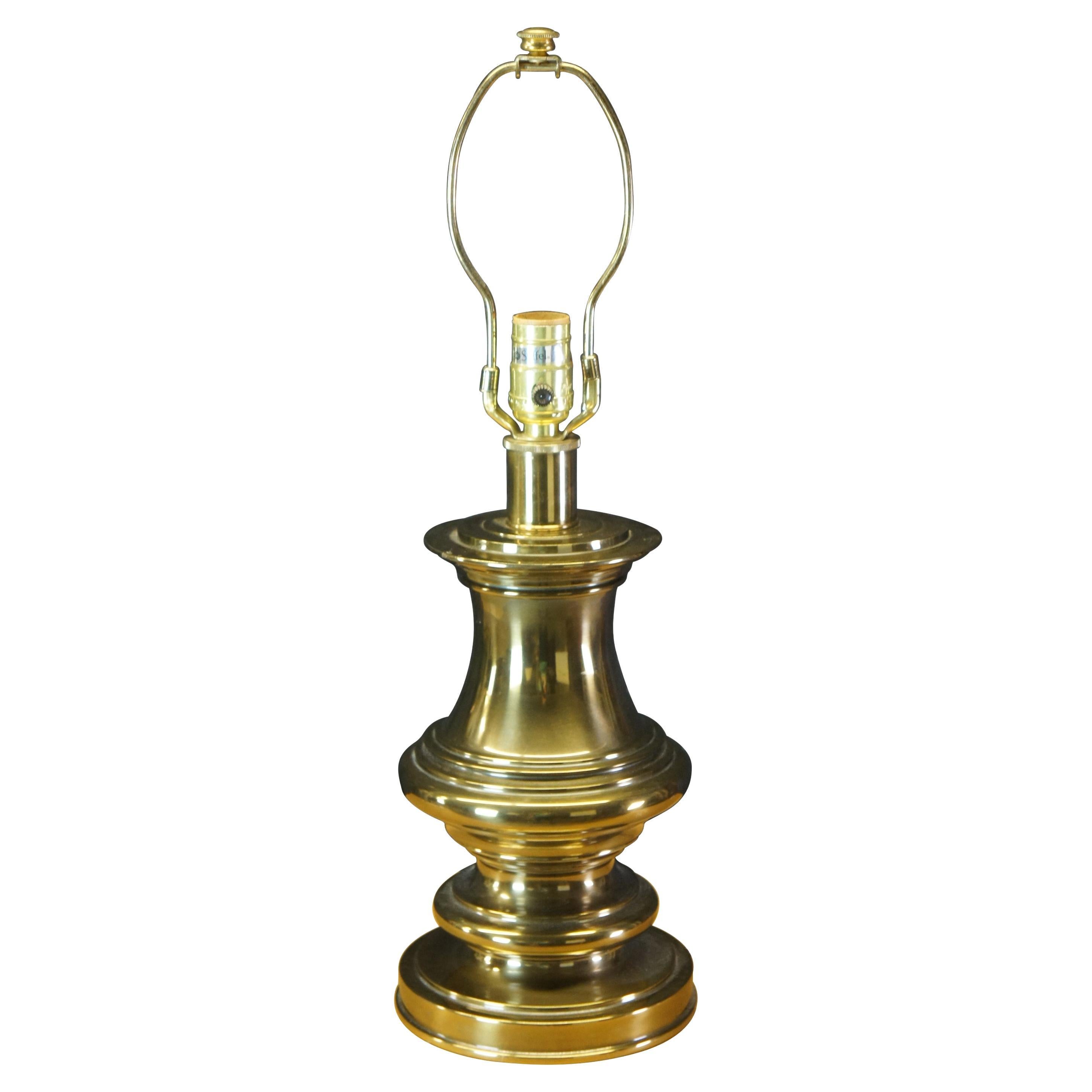 Vintage Stiffel Brass Hollywood Regency Style Trophy Urn Table Lamp