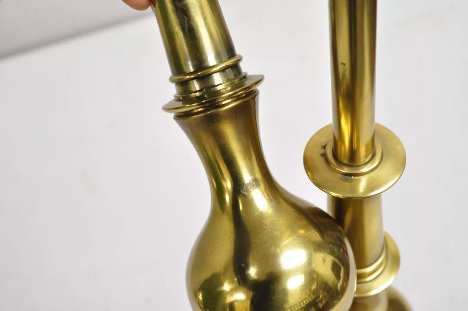Paire de lampes de bureau vintage Stiffel Hollywood Regency à colonne bulbeuse en laiton en vente 3